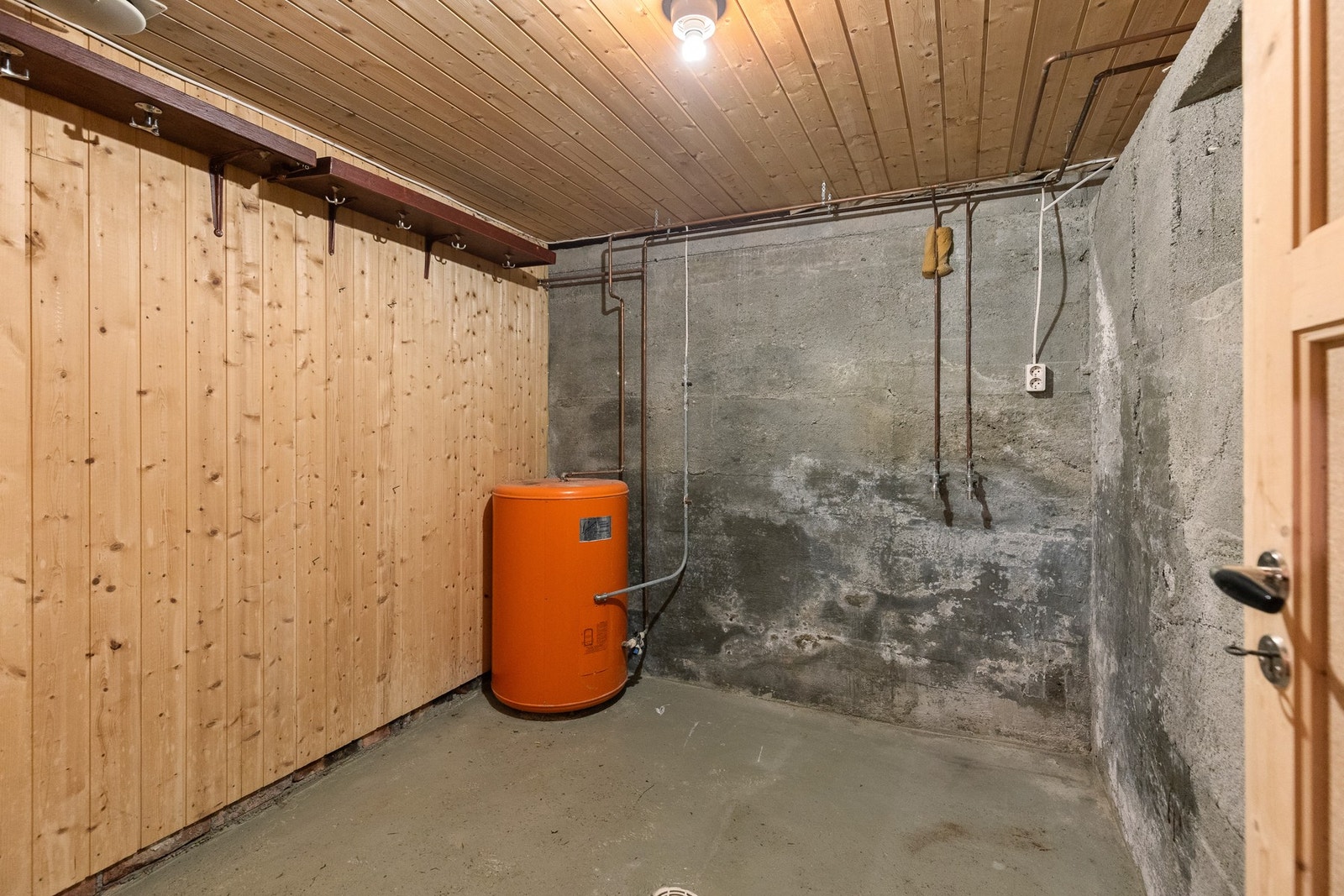 Praktisk kjeller med ca. 36,5 kvm bodareal. Galleribilde