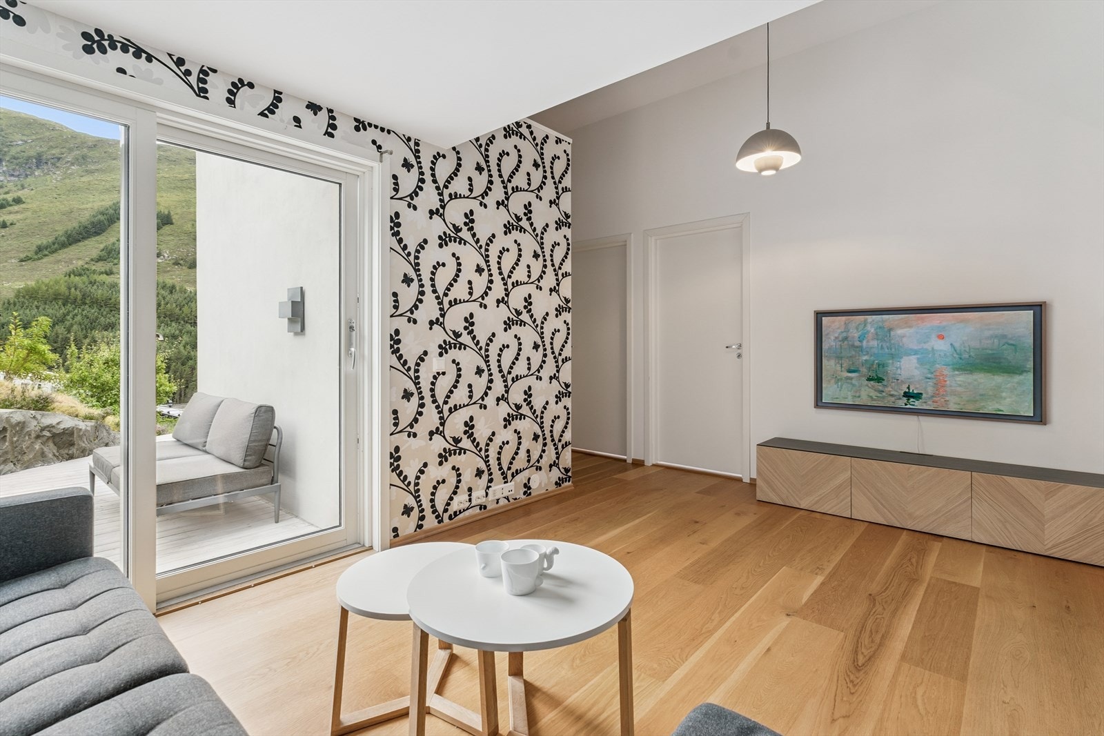 Stue/tv-stue her også med utgang til terrasse Galleribilde