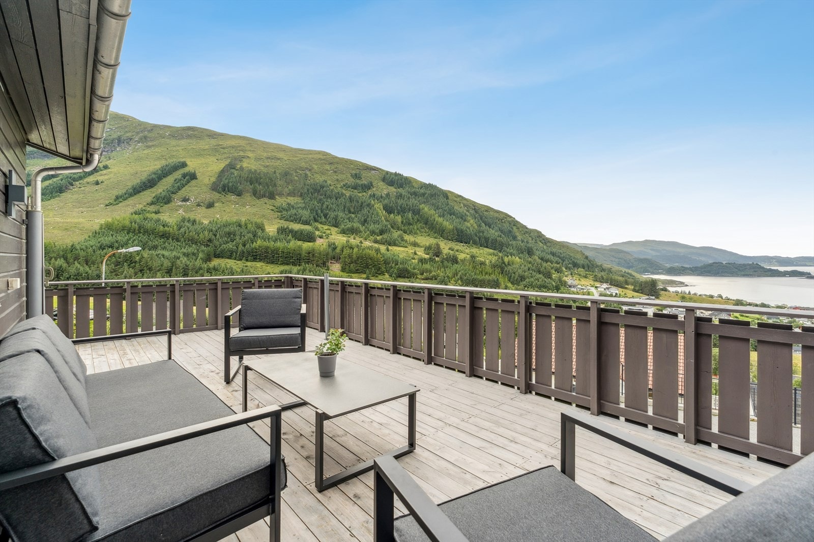 Her er gode solforhold og flott utsyn Galleribilde