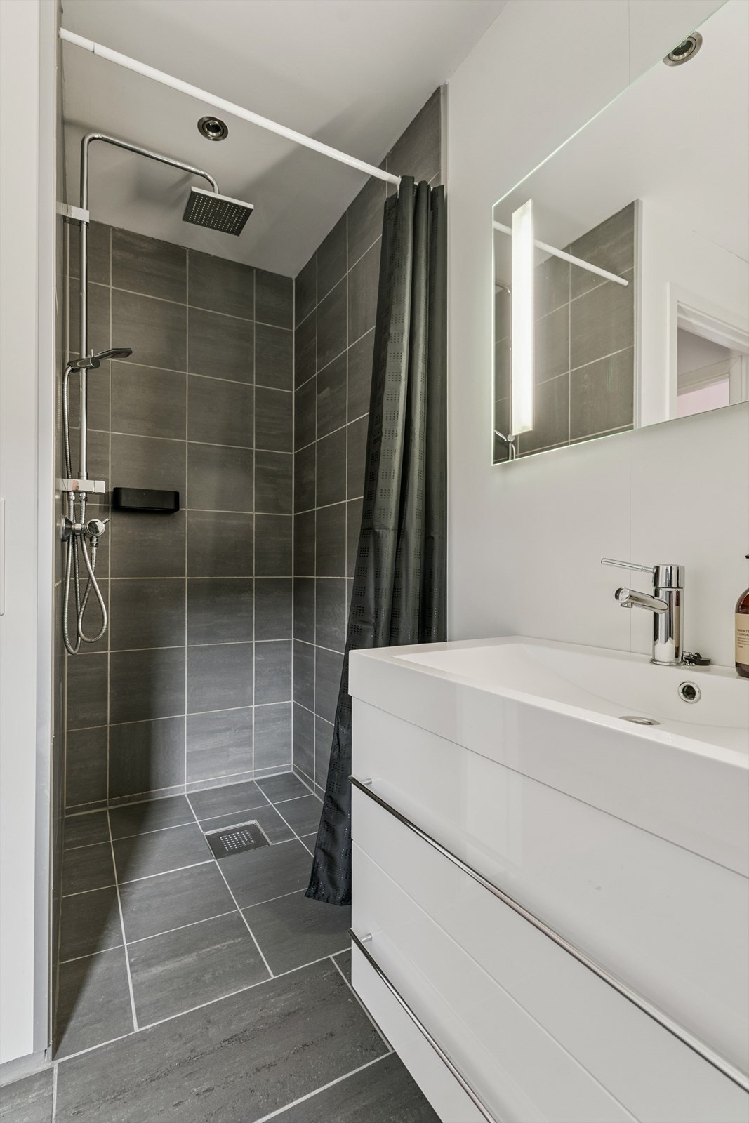 Baderom 2 etasje Galleribilde