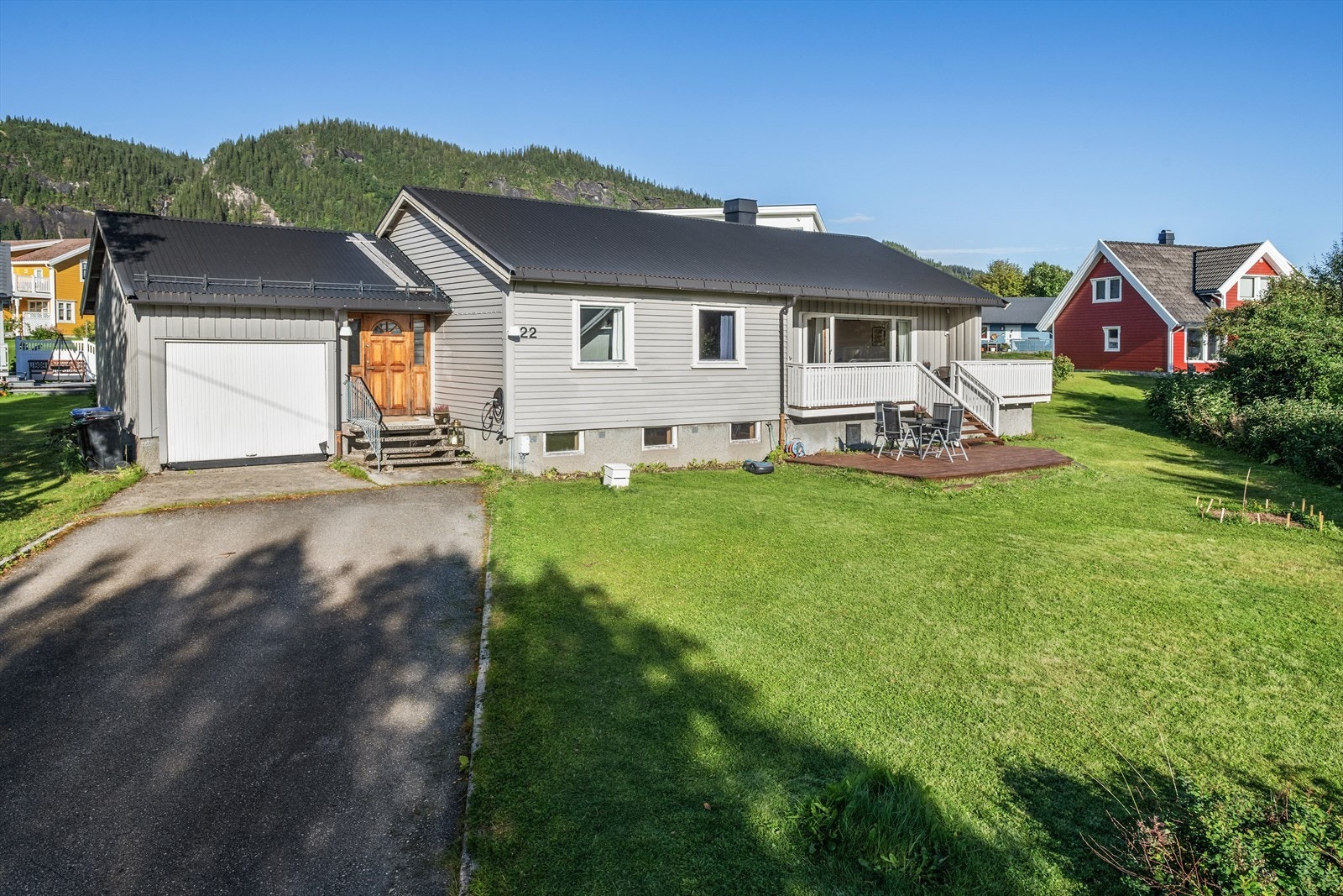 REDE Eiendomsmegling ved Kristine Langfjell ønsker velkommen til Knut Jægers vei 22. Galleribilde