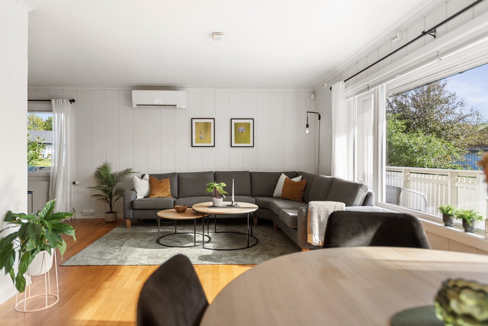 Boligen ligger i et attraktivt og barnevennlig område, omgitt av ro og trygghet. Galleribilde