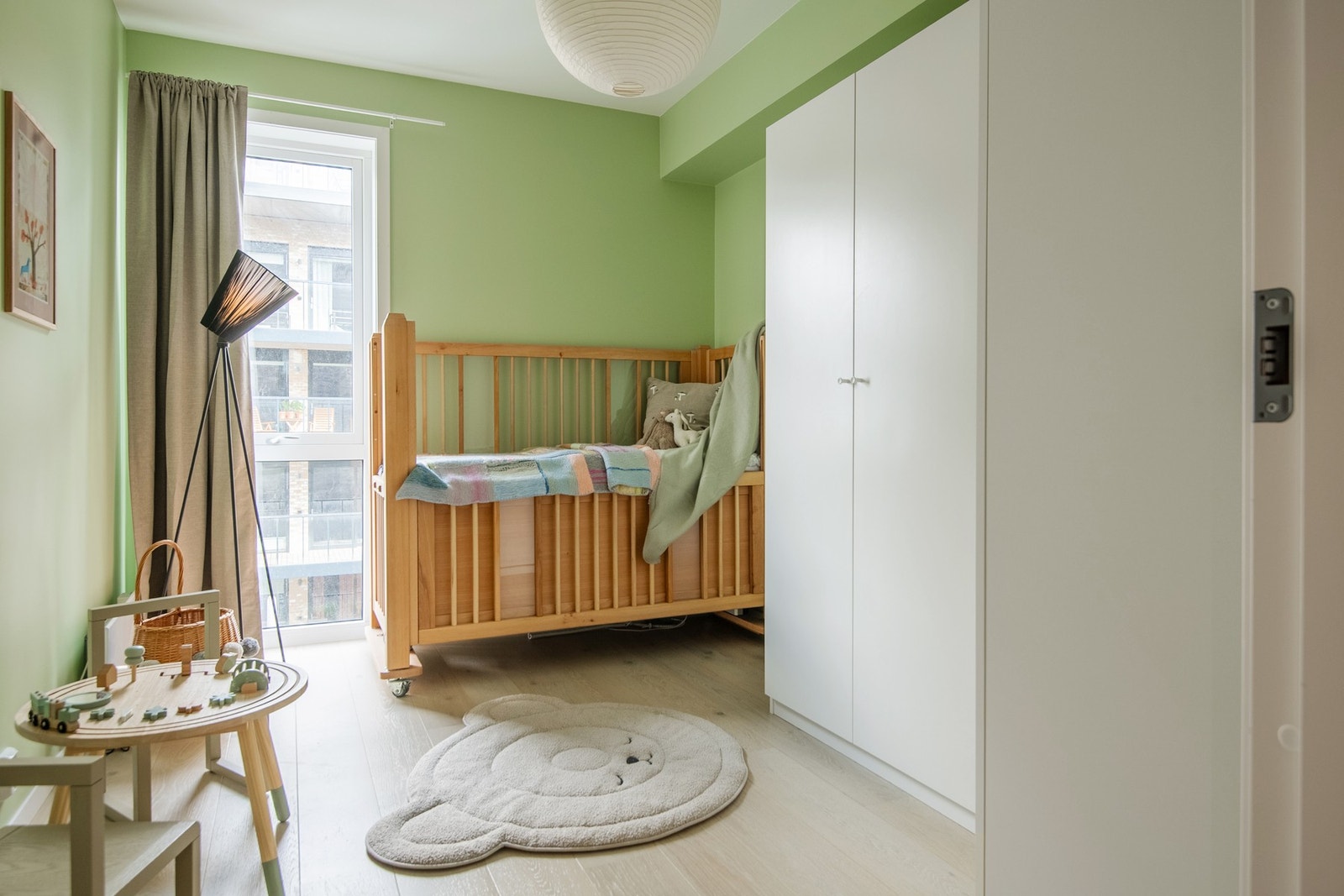 Det andre rommet er perfekt som barnerom, kontor eller gjesterom. Galleribilde