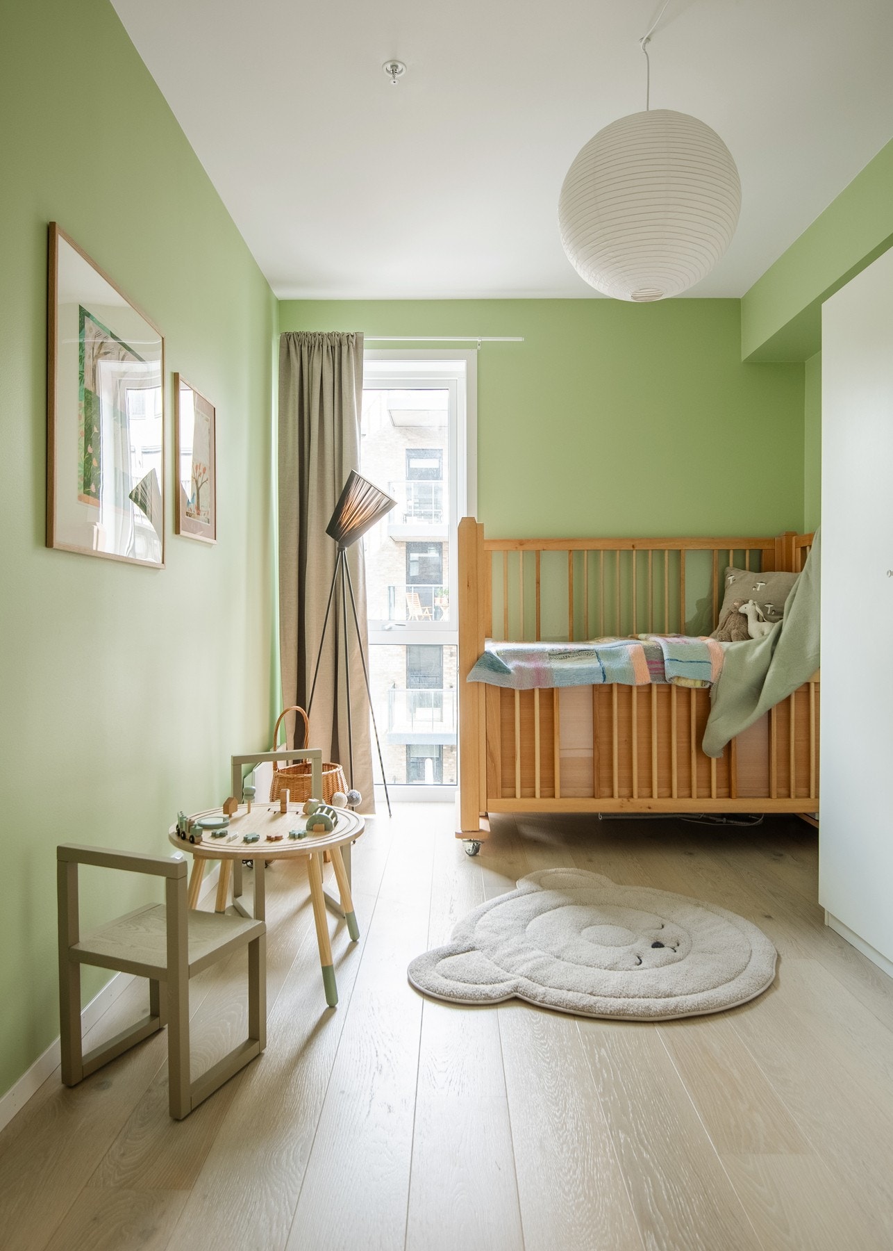 Begge rom har med garderobeskap. Galleribilde