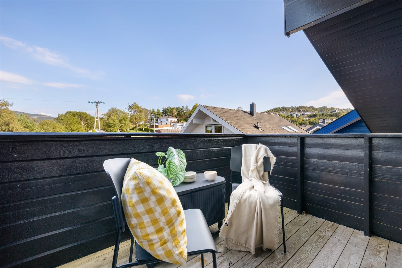 Veranda med utgang fra kjøkkenet - morgensol Galleribilde