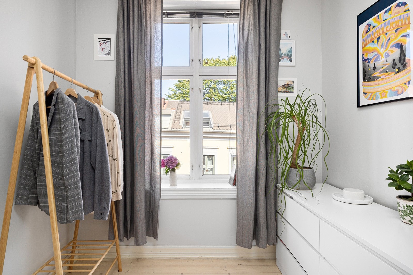 - Soverom II vender mot rolig og trafikkstille blindgate - Galleribilde