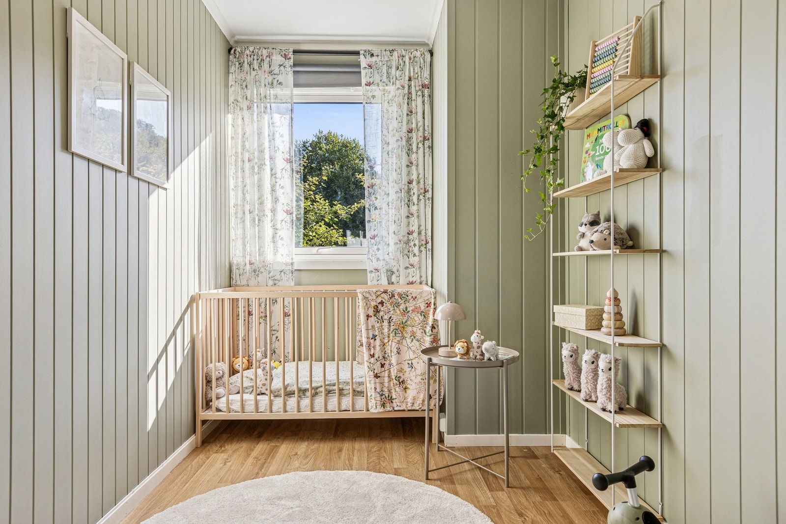 Soverom nr. 2 måler 5 kvm og er i dag brukt som et barnerom. Galleribilde