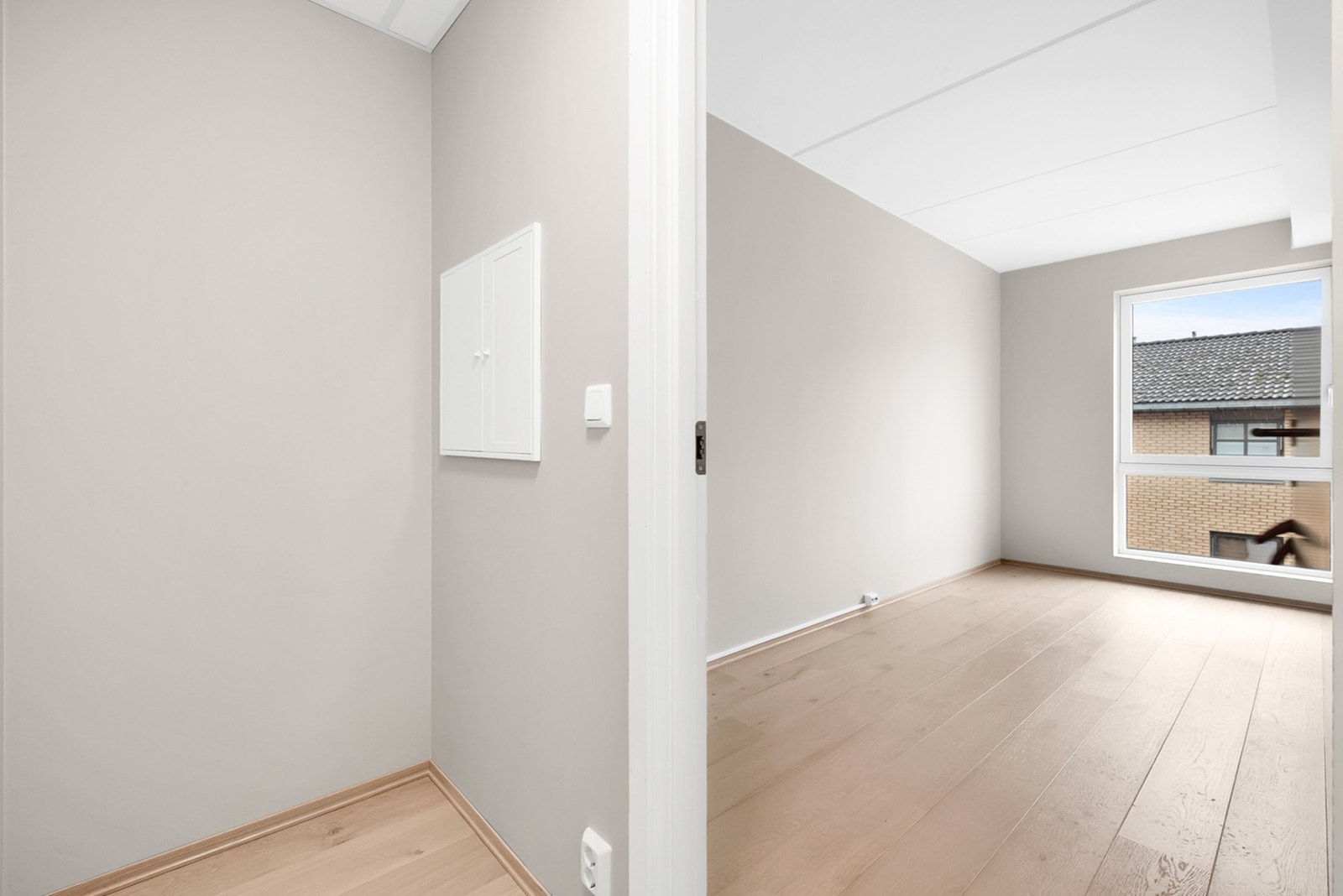 Fra soverommet er det videre adkomst til innvendig bod. Galleribilde