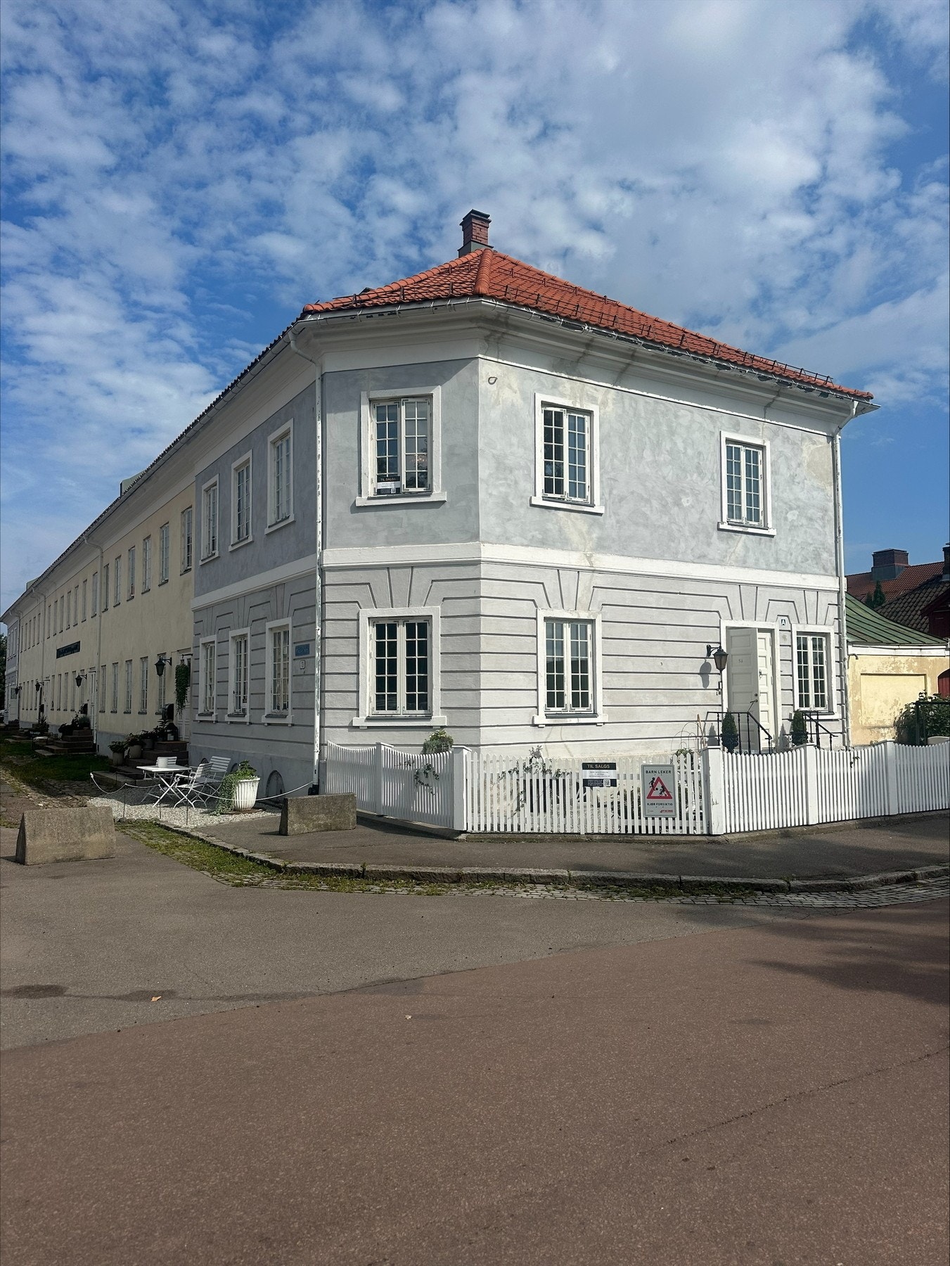 Fasaden er renovert nylig i regi av sameiet Galleribilde