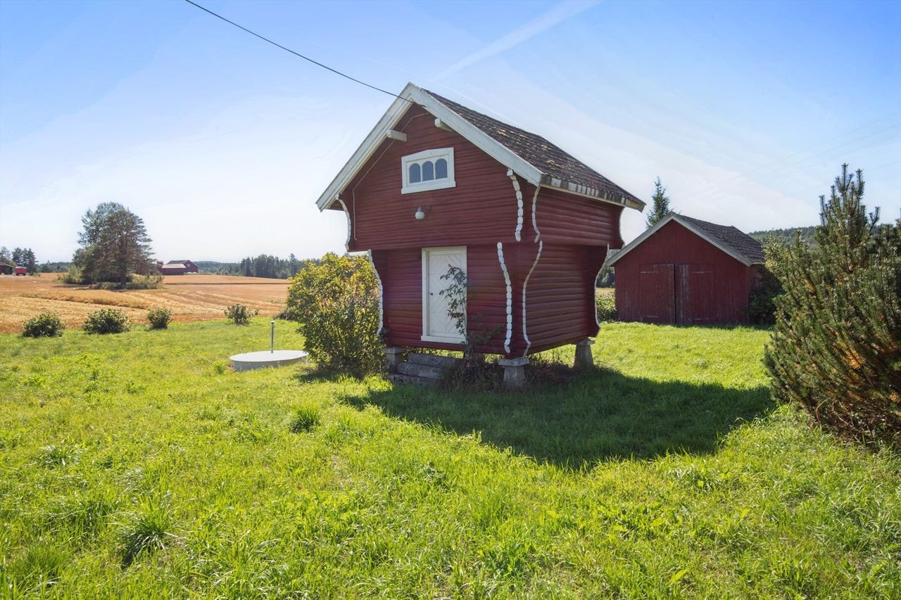 Sjarmerende, laftet stabbur på 8m² Galleribilde