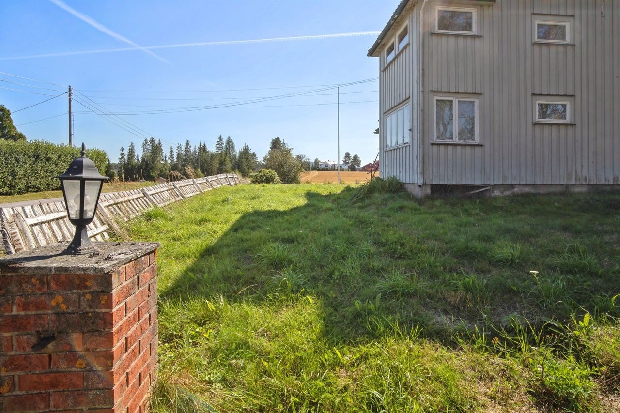 Fasade og tomt Galleribilde