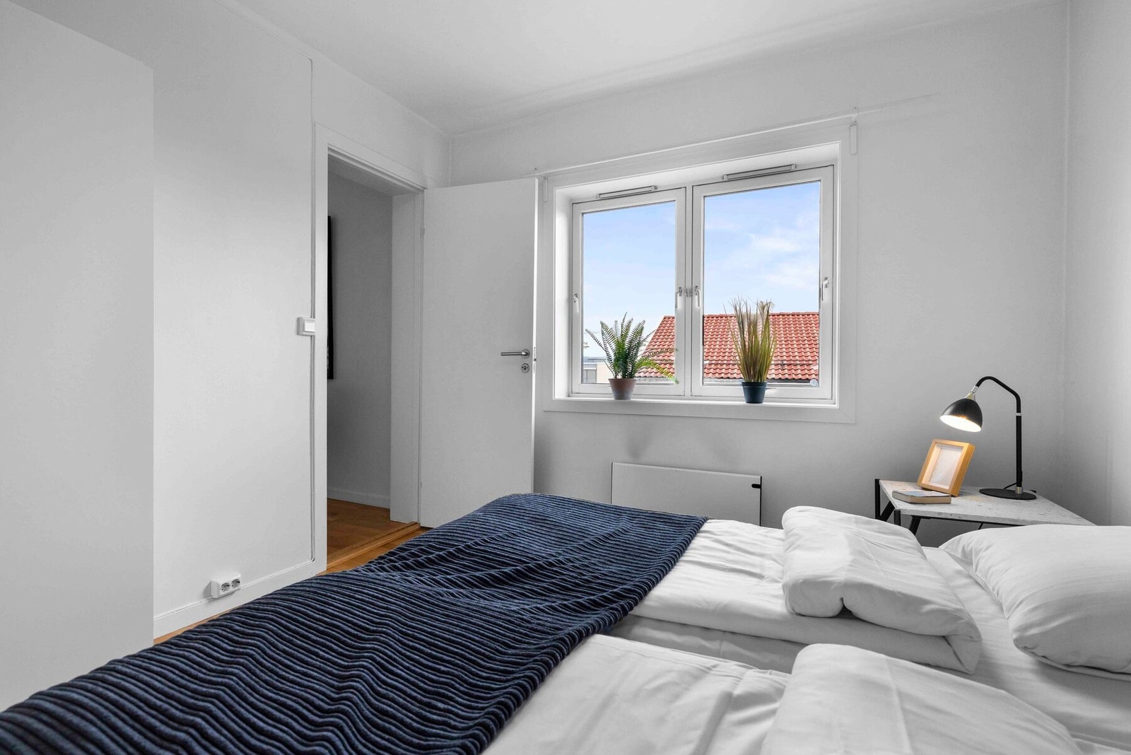 Lyse, moderne overflater. Galleribilde