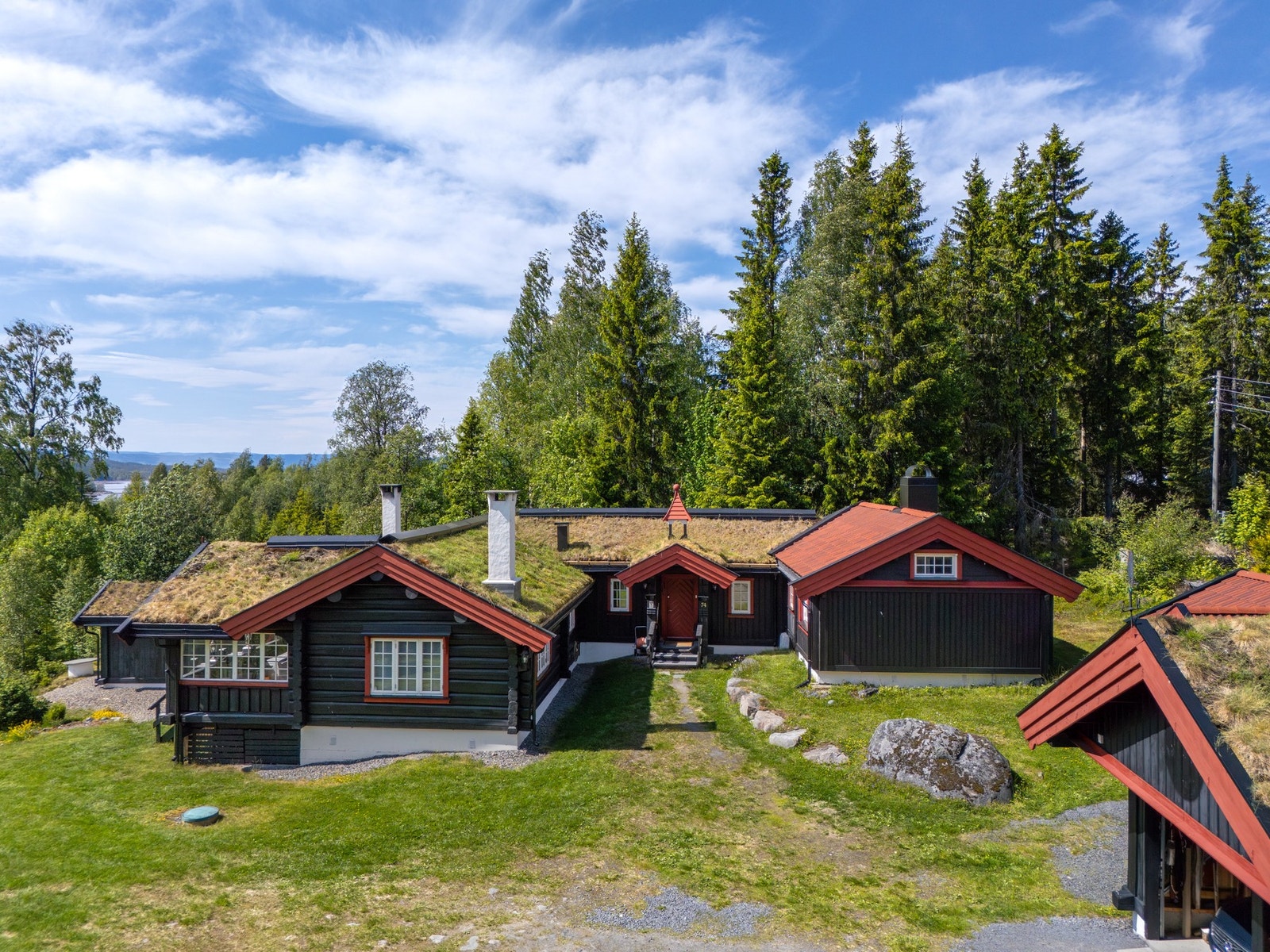 Meget flott tun med en usjenert beliggenhet. Galleribilde