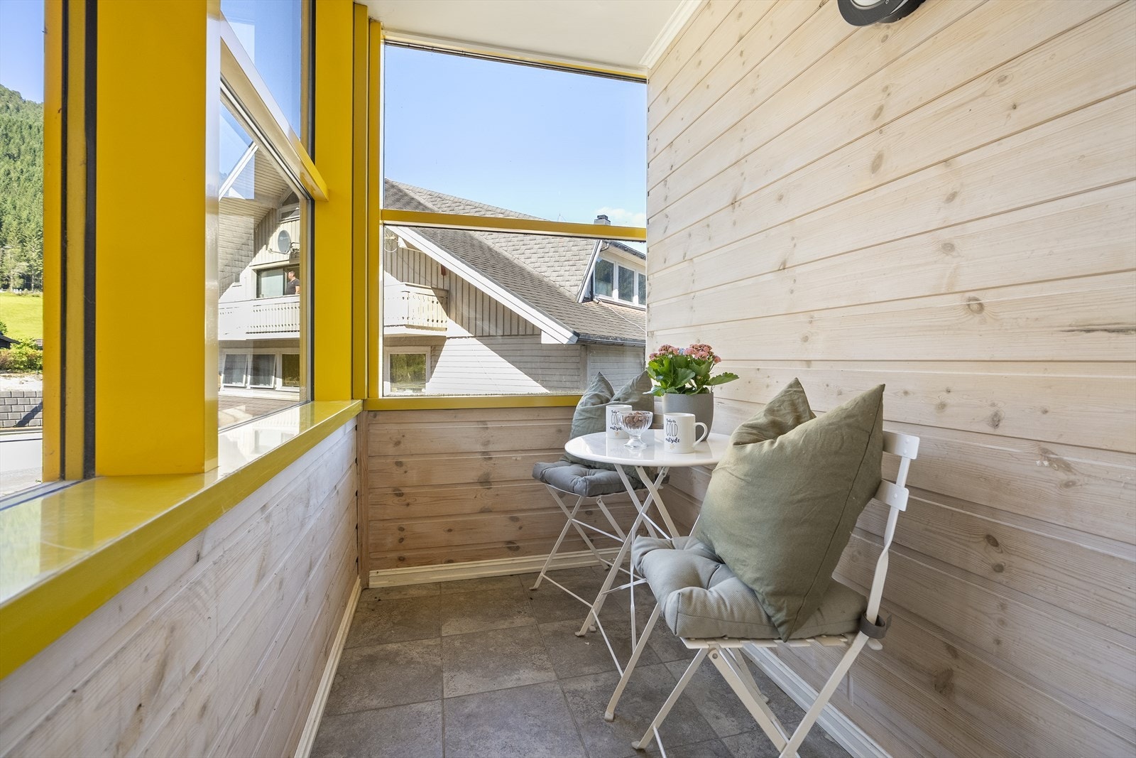 - Innglasset balkong på 4m2 - Galleribilde