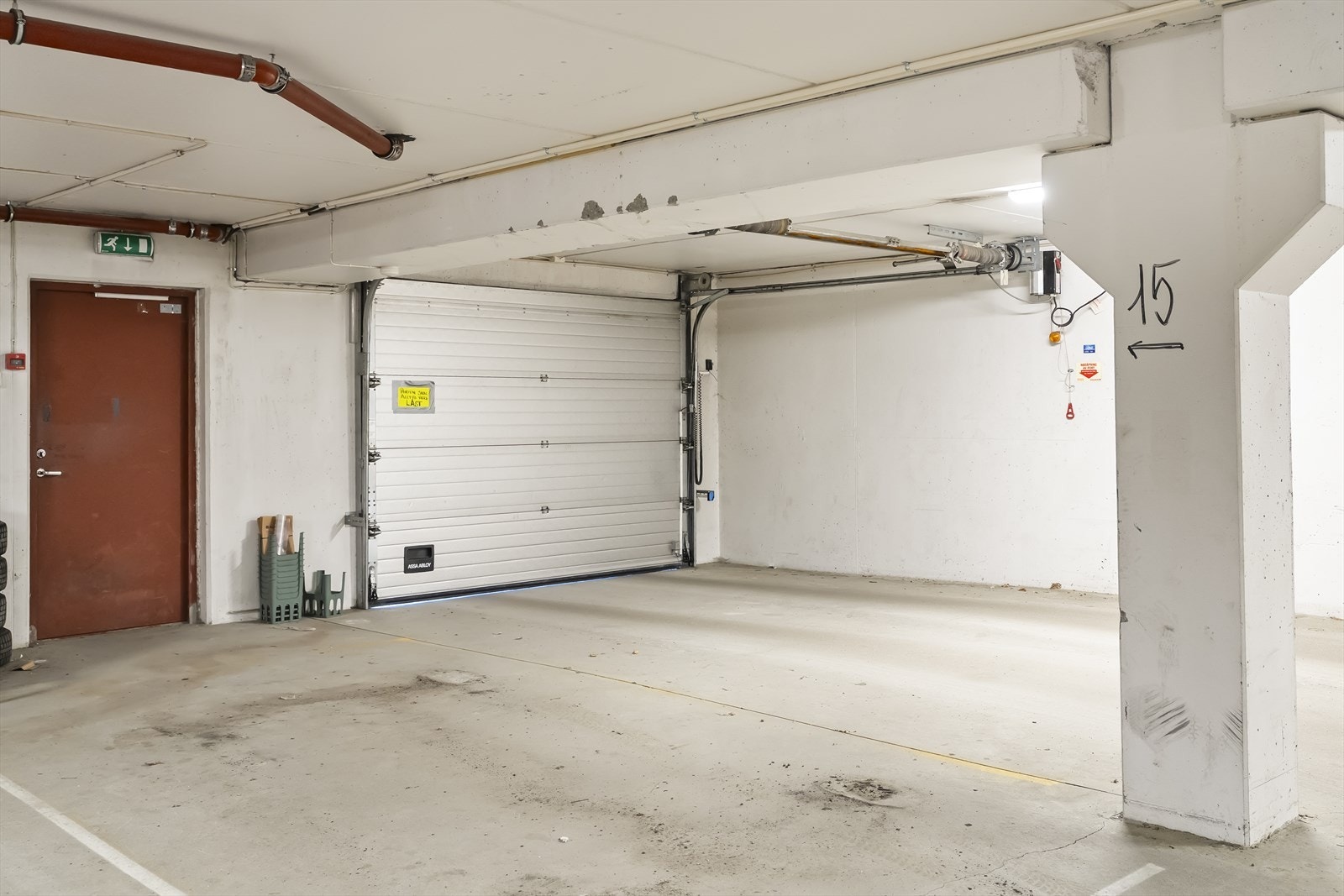 - Leiligheten disponerer parkeringsplass i kjeller og bod på 6m2 - Galleribilde
