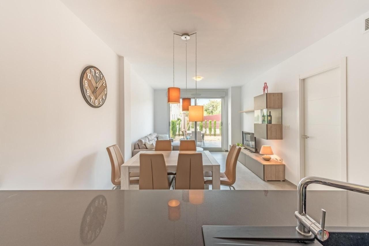 Stue med åpen kjøkken løsning Galleribilde