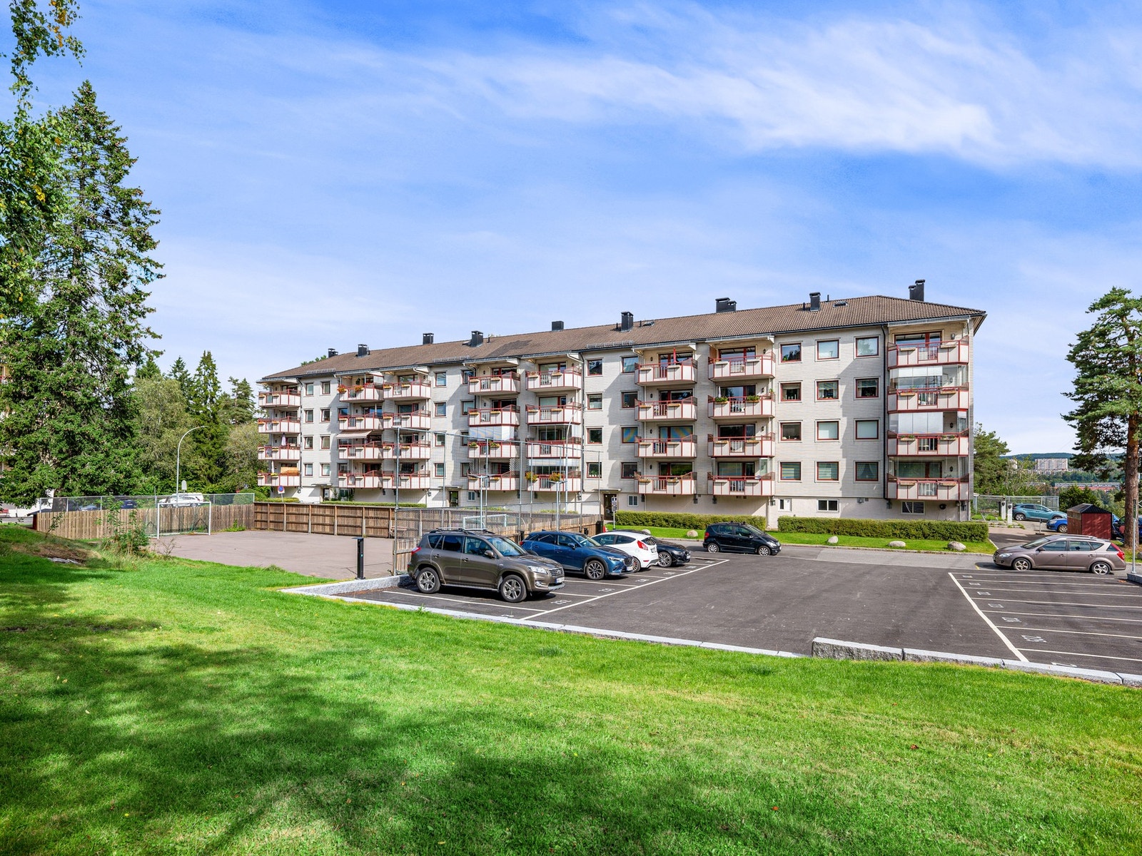 Velkommen til Nylænde Borettslag, det er muligheter for p-plass etter venteliste Galleribilde