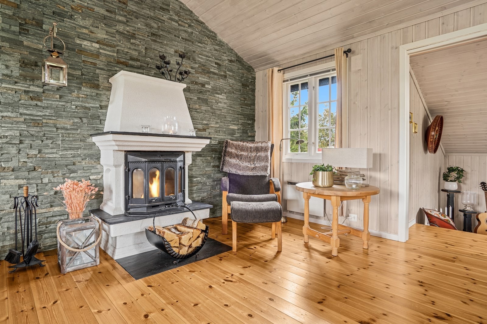 Koselig peis som gir både varme og stemning. Galleribilde