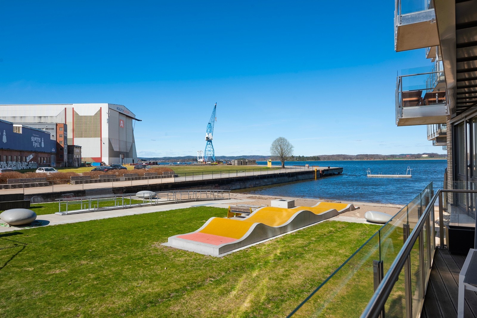 Den nye bystranda ligger nedenfor leiligheten Galleribilde