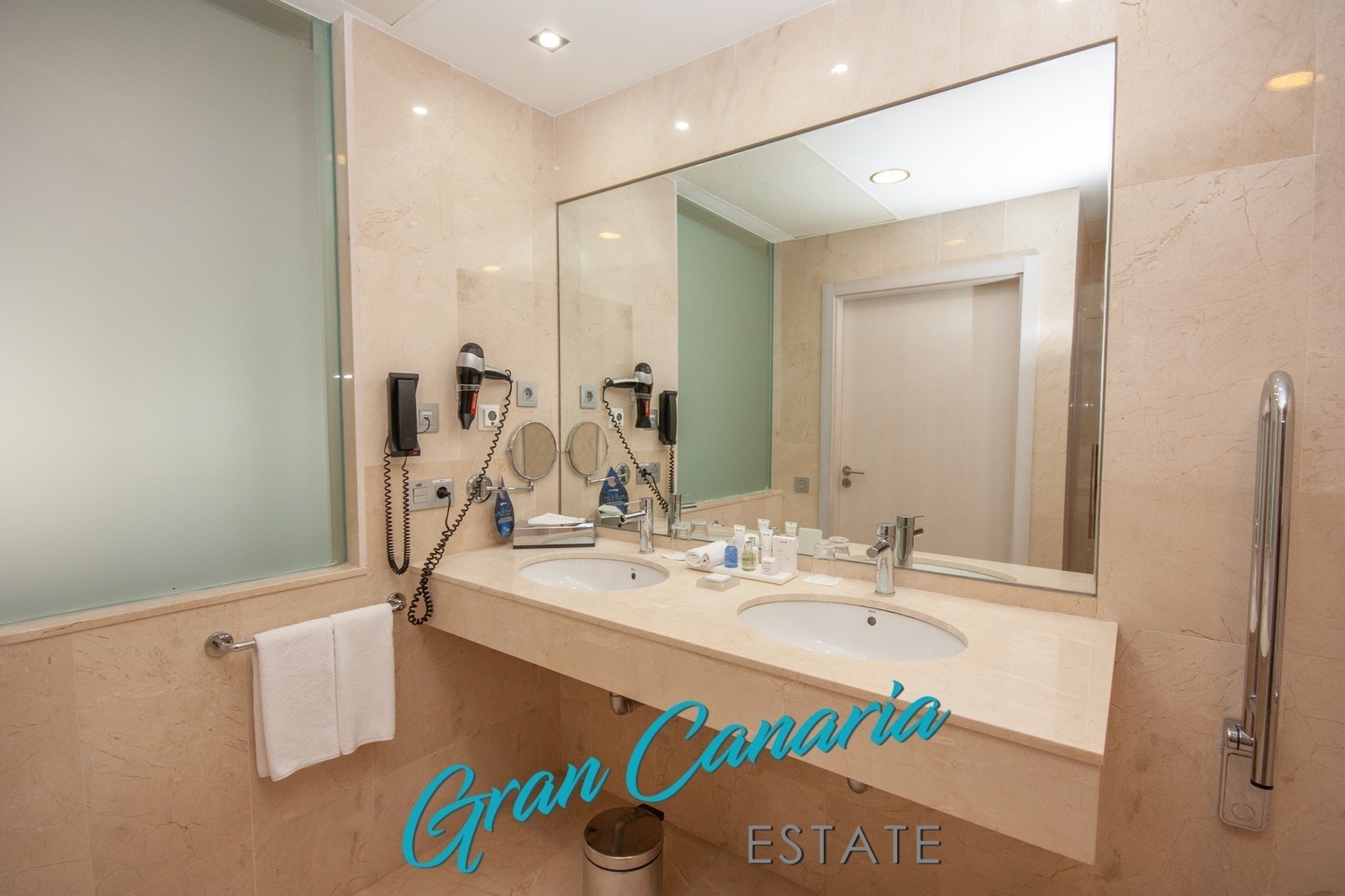 Dobbel vask Galleribilde