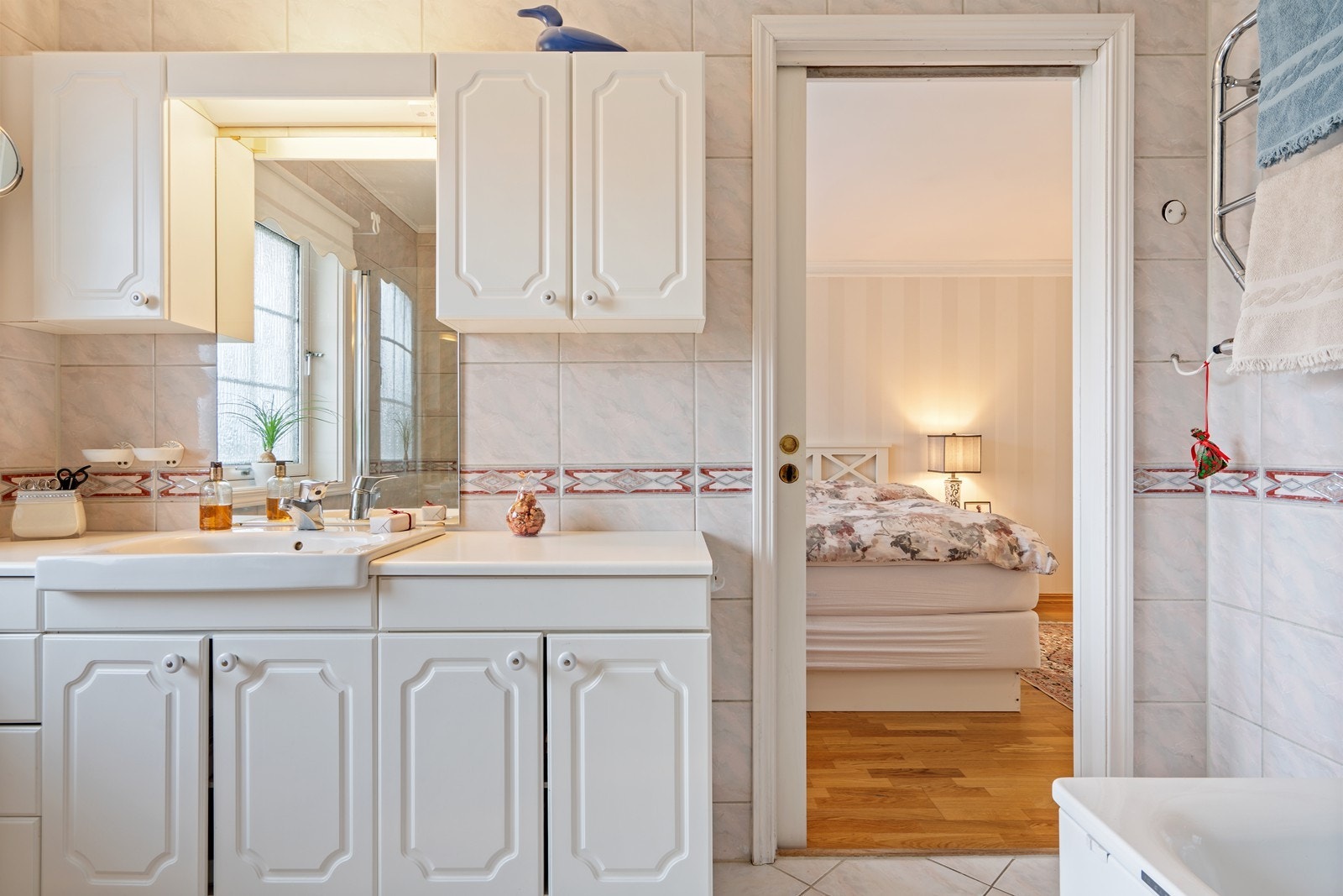 Pent og romslig bad Galleribilde