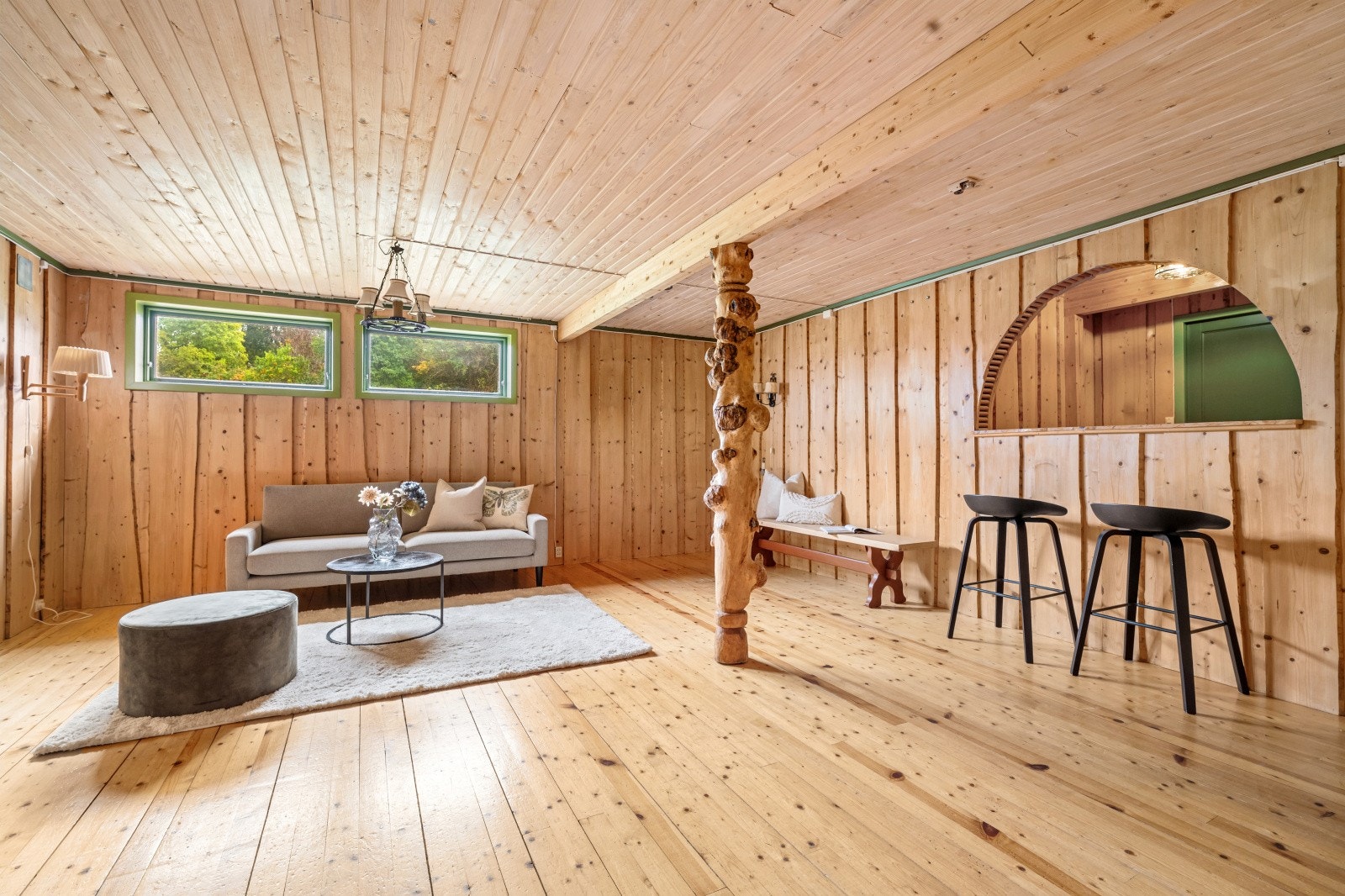 Stor kjellerstue, perfekt for opphold av barn og gjester. Galleribilde