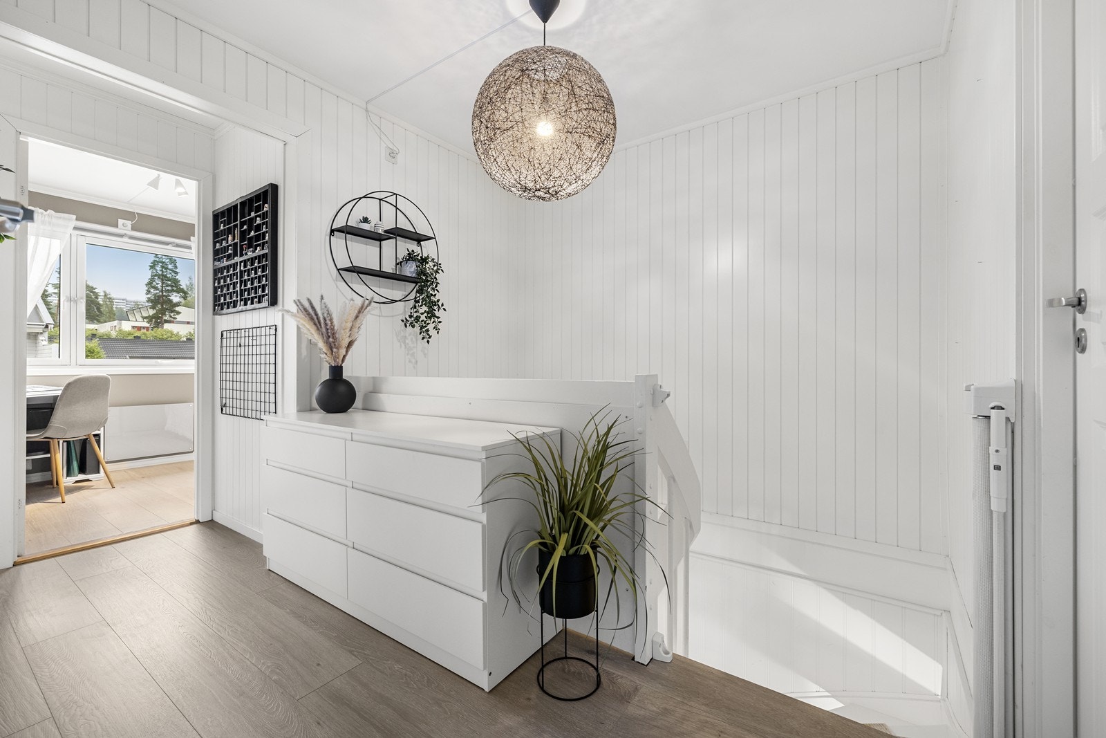 Gang i andre etasje som gir adkomst til alle soverommene. Galleribilde