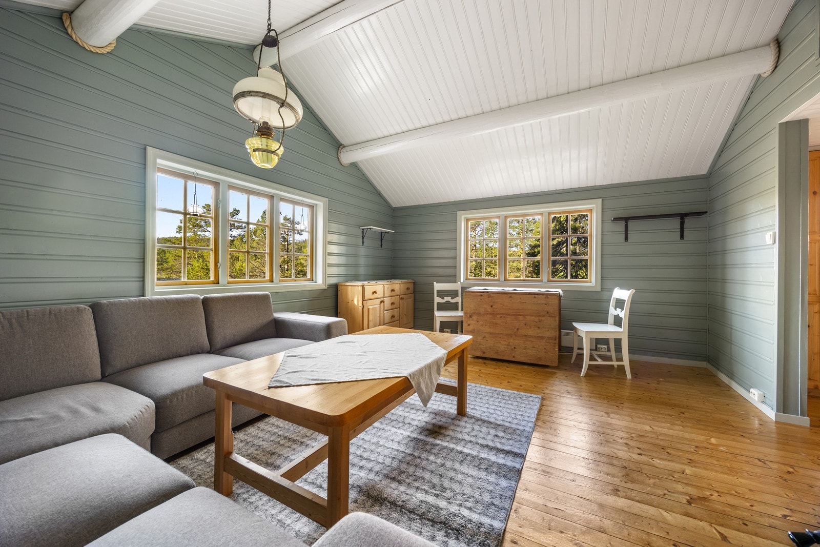 Stue - 18,5 kvm. Galleribilde