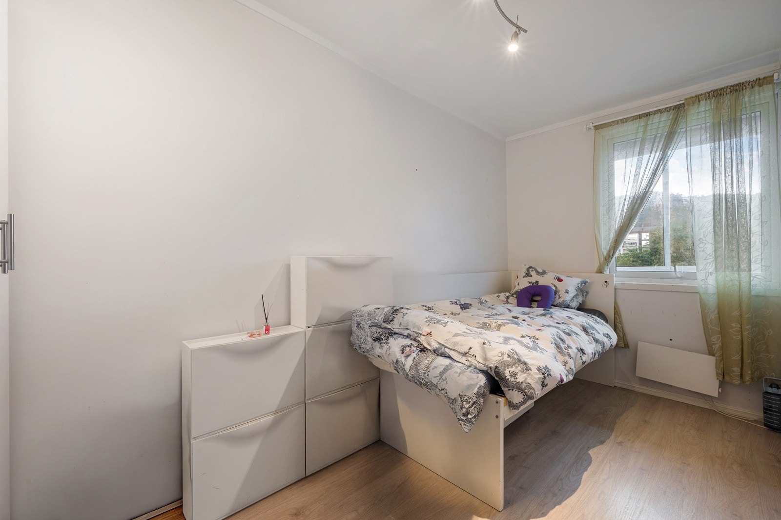 - Minste soverommet er på 8,4 m², og egner seg perfekt som barnerom, hobbyrom eller kontor - Galleribilde