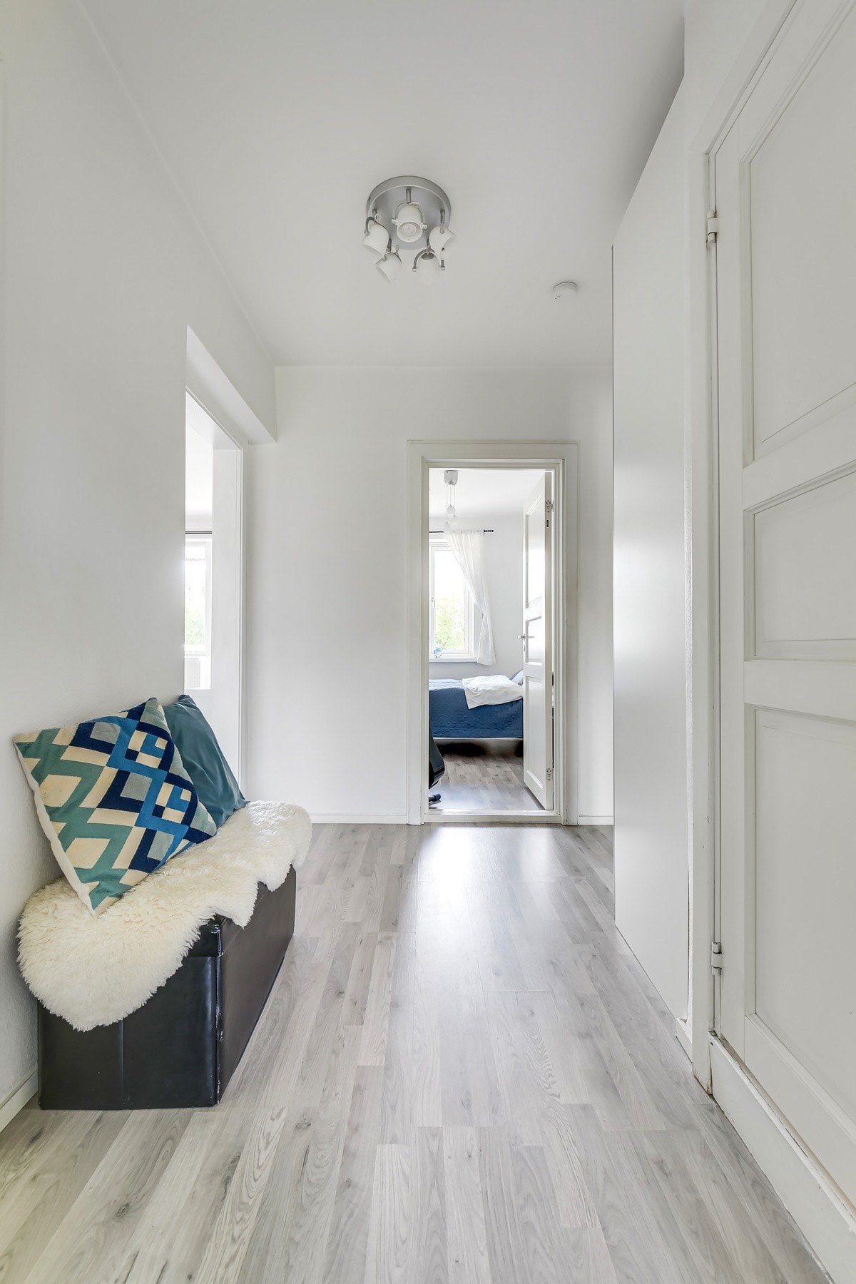 Her får man umiddelbart et godt førsteinntrykk av leiligheten! Galleribilde