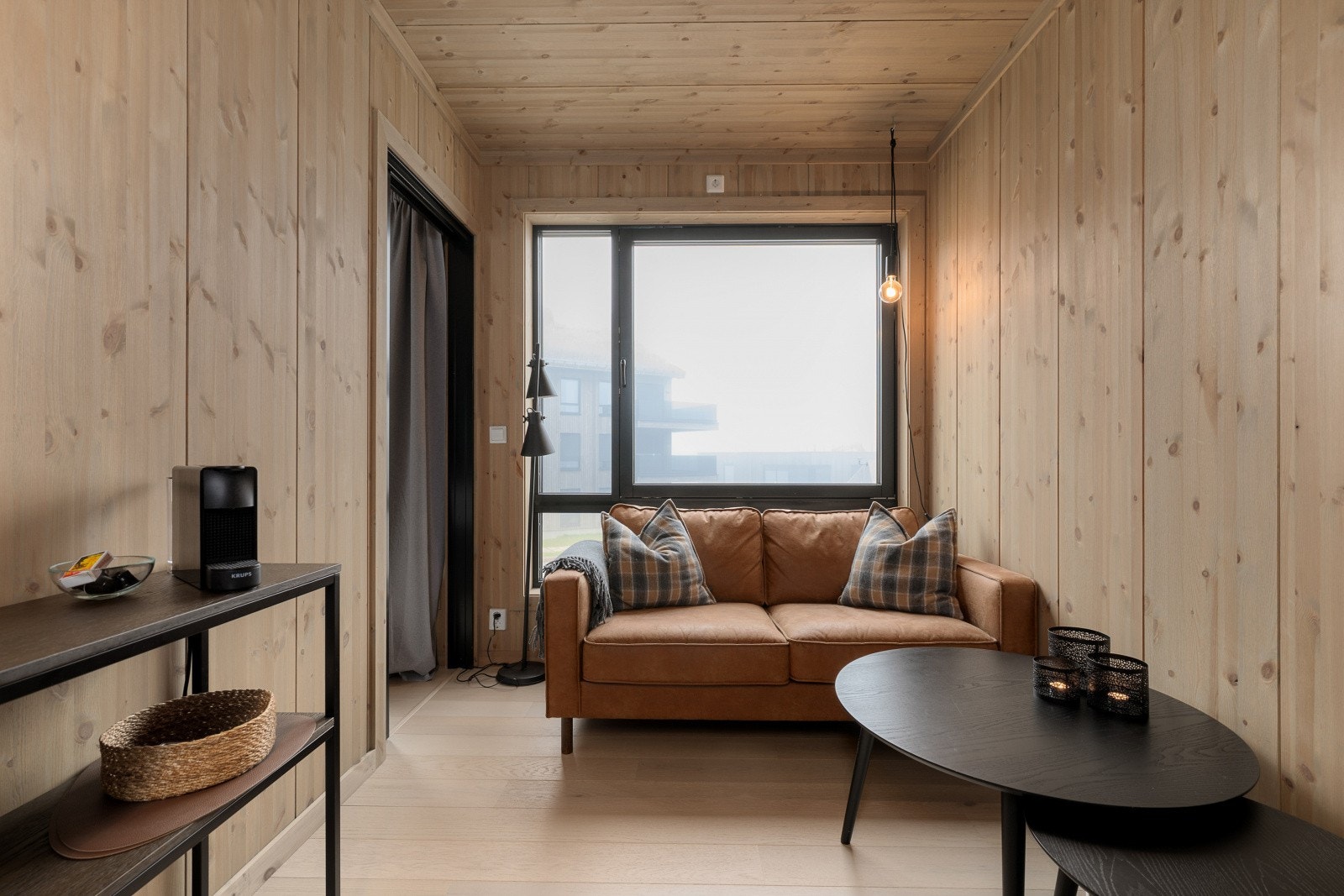 Leiligheten ligger i byggets 2. etasje med heisadkomst fra parkeringskjeller og en fin planløsning. Galleribilde