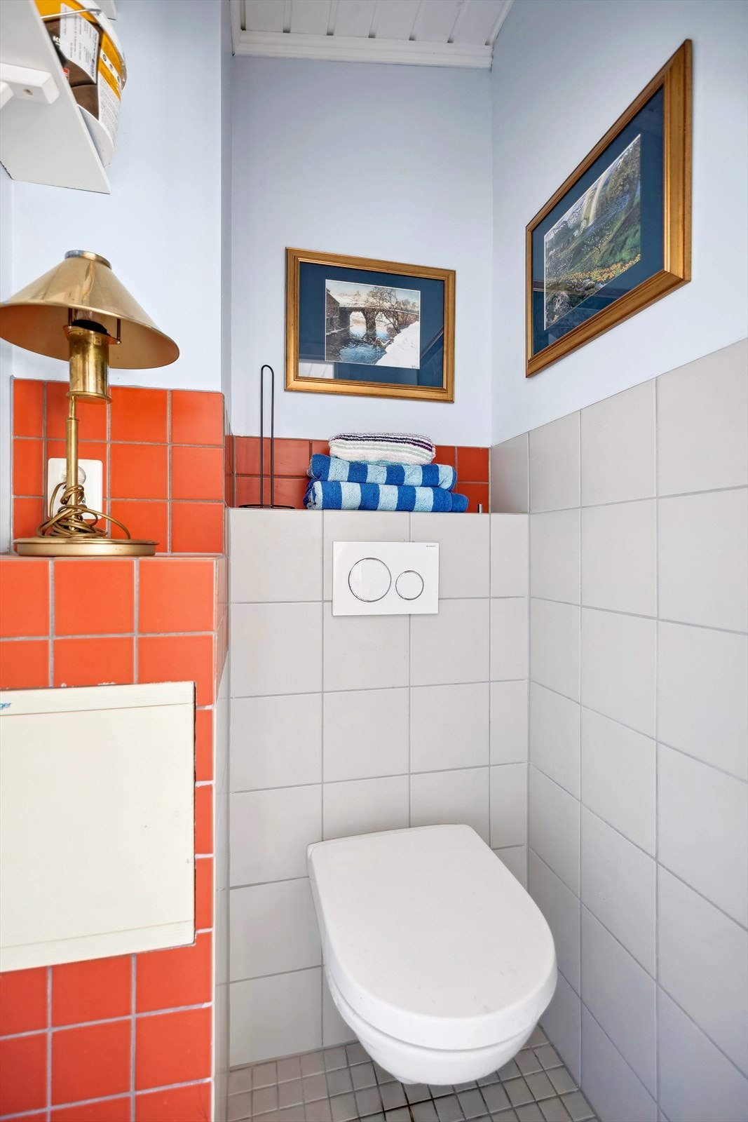 Det er også montert toalett i lysthuset. Galleribilde