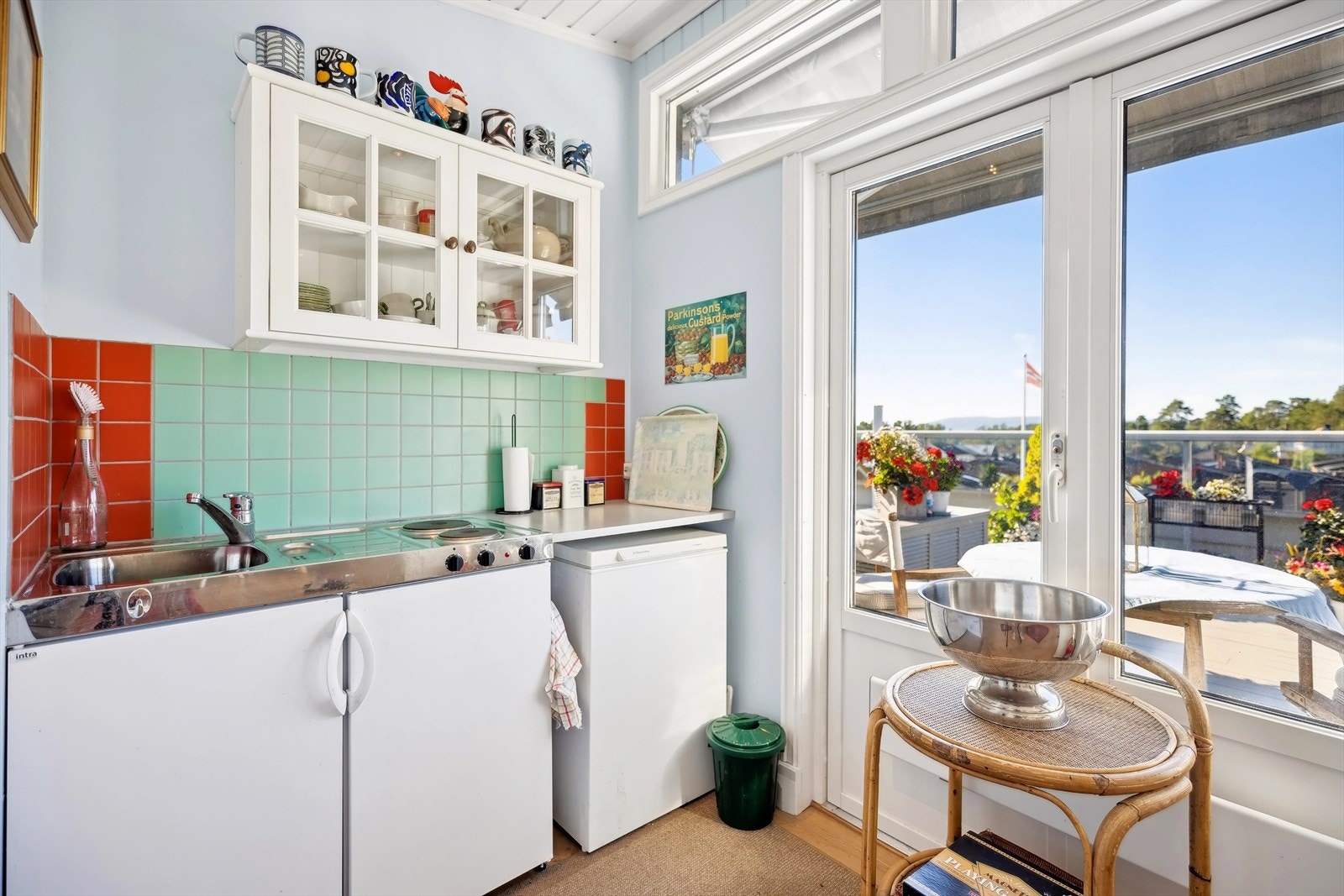 Montert praktisk kjøkkenløsning. Galleribilde