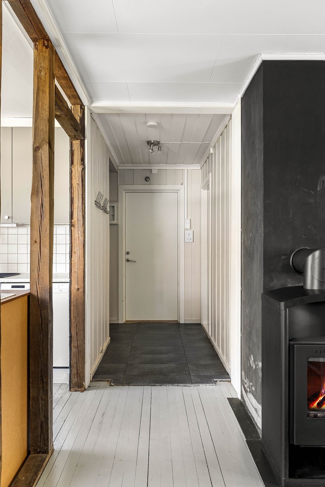 Badet og soverommet er samlet i praktisk nærhet rundt entreen. Galleribilde