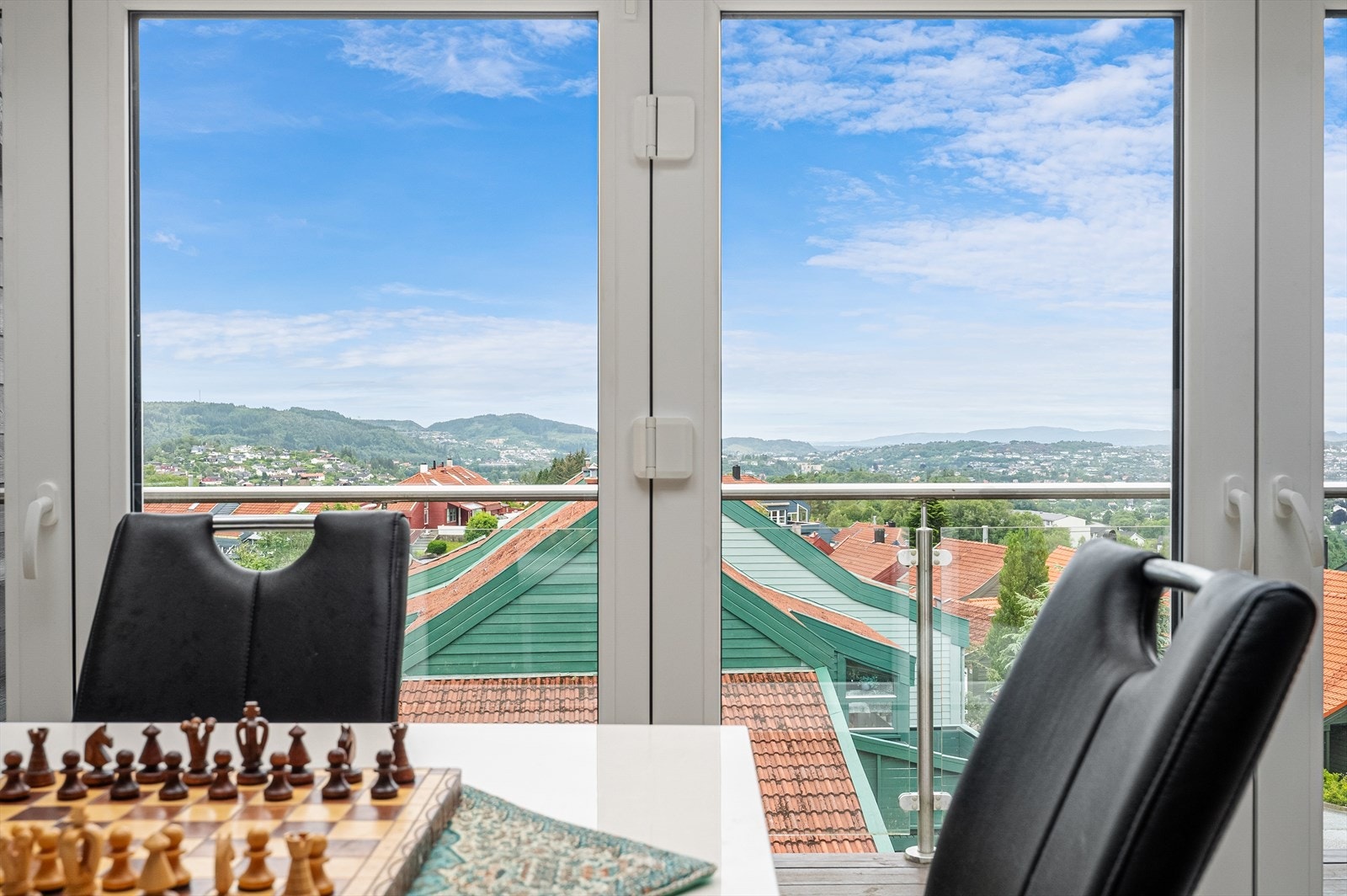 Her kan du nyte middagen under nydelige omgivelser! Galleribilde