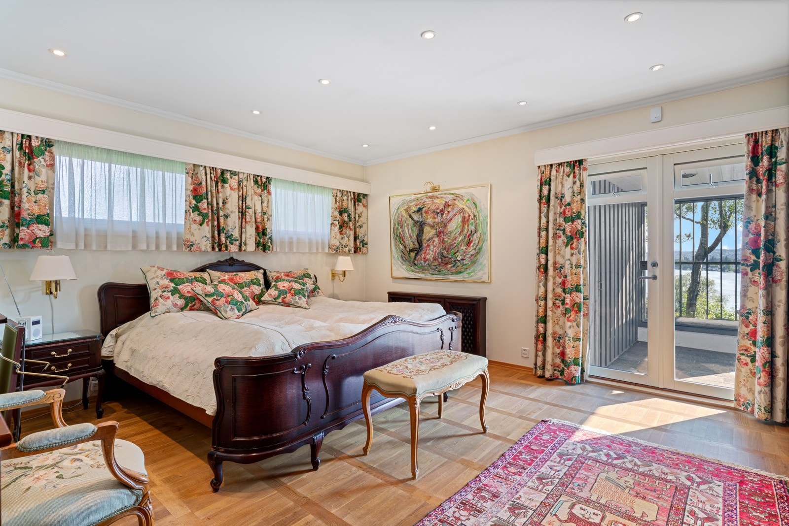 Hovedsoverom med utgang til terrassen Galleribilde