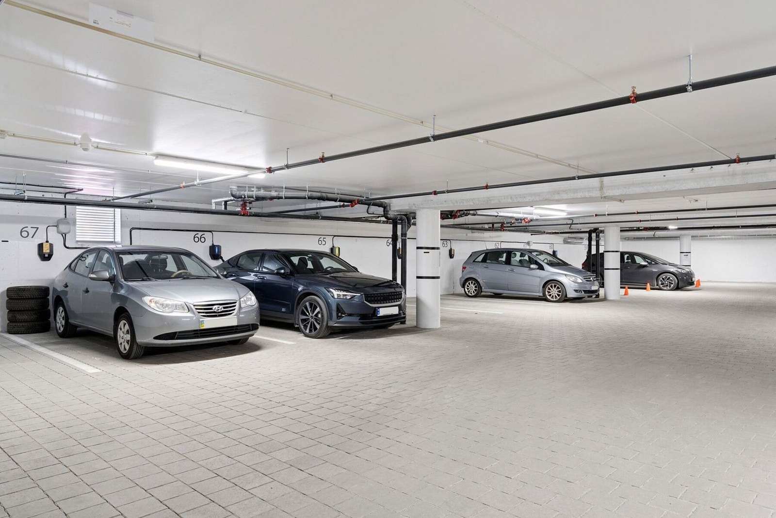 Mulighet for kjøp av parkeringsplass i kjeller. Galleribilde