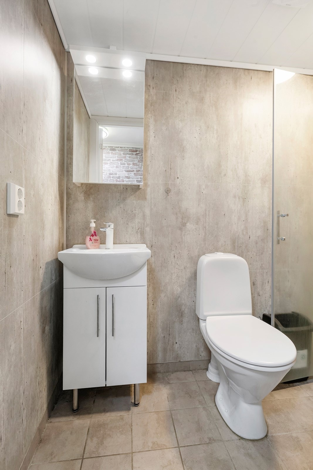 Vaskeservant med underskap Galleribilde