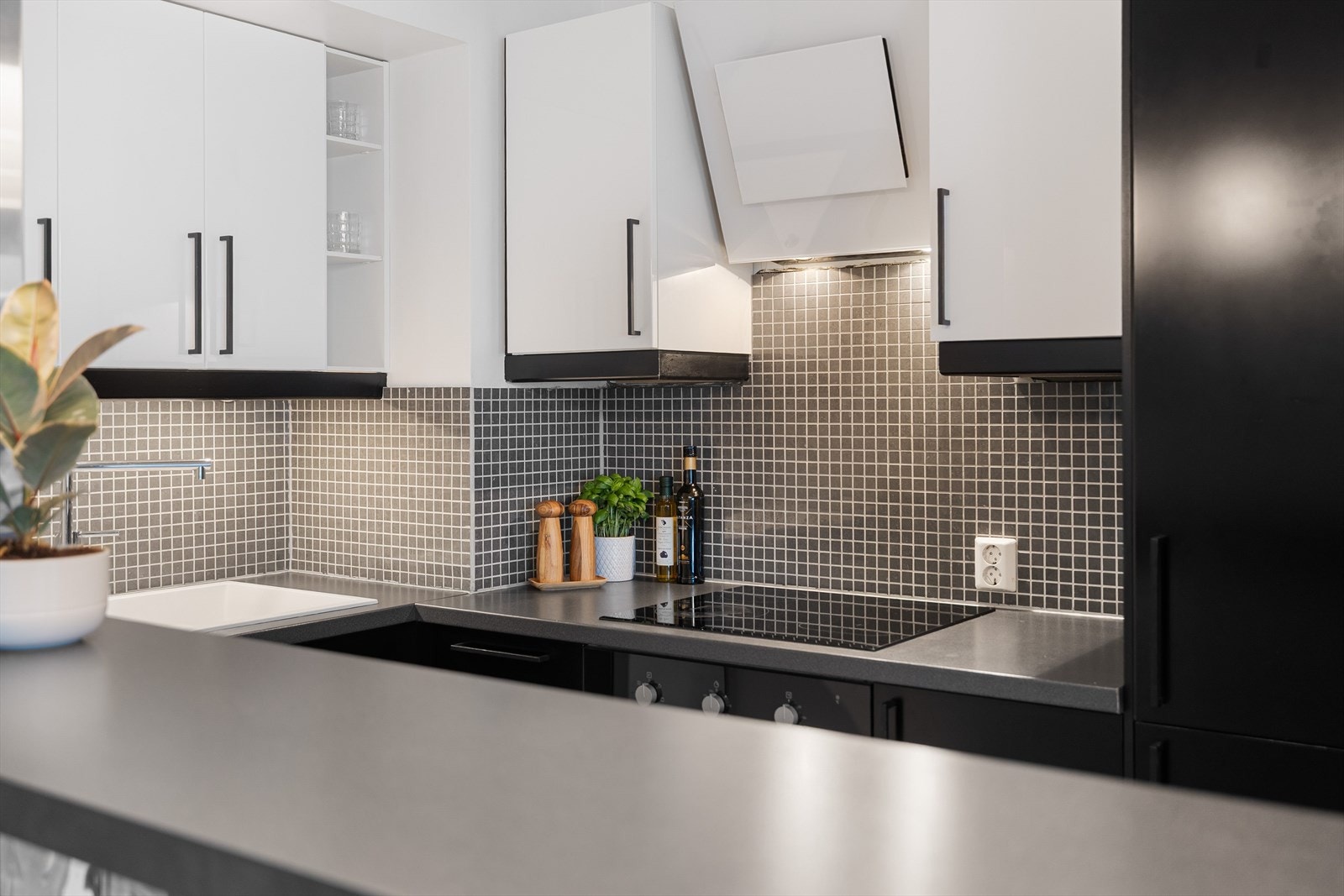 Et praktisk og funksjonelt kjøkken. Galleribilde