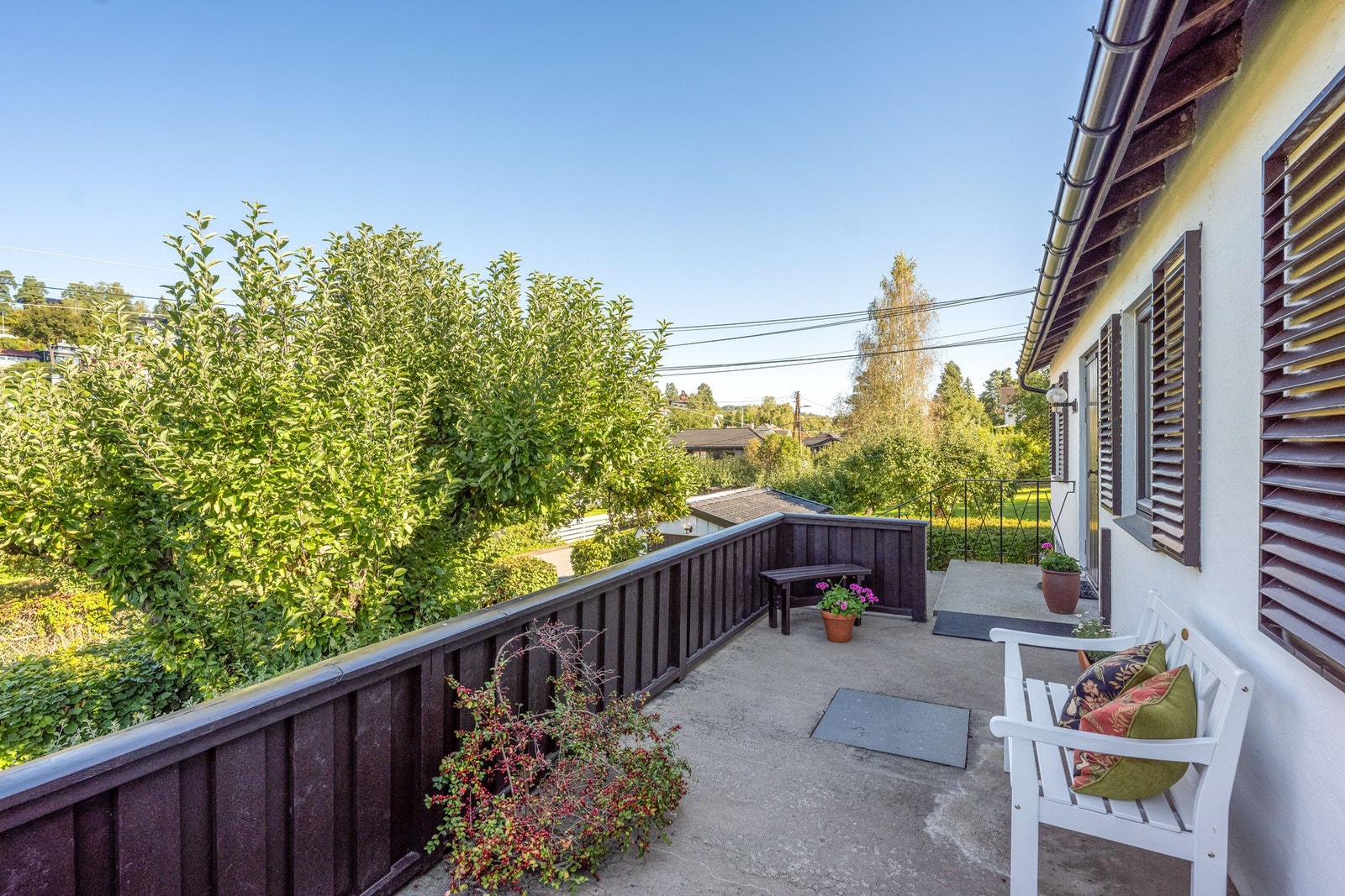 Altan ved inngangspartiet. Galleribilde