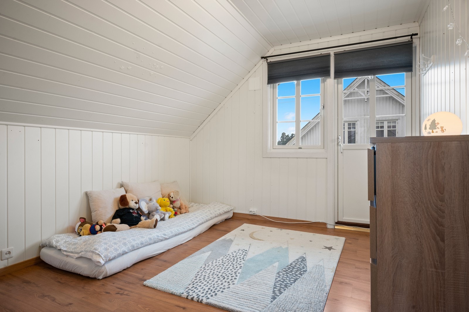 Fra soverom 3 er det direkte tilgang til en egen luftebalkong. Galleribilde