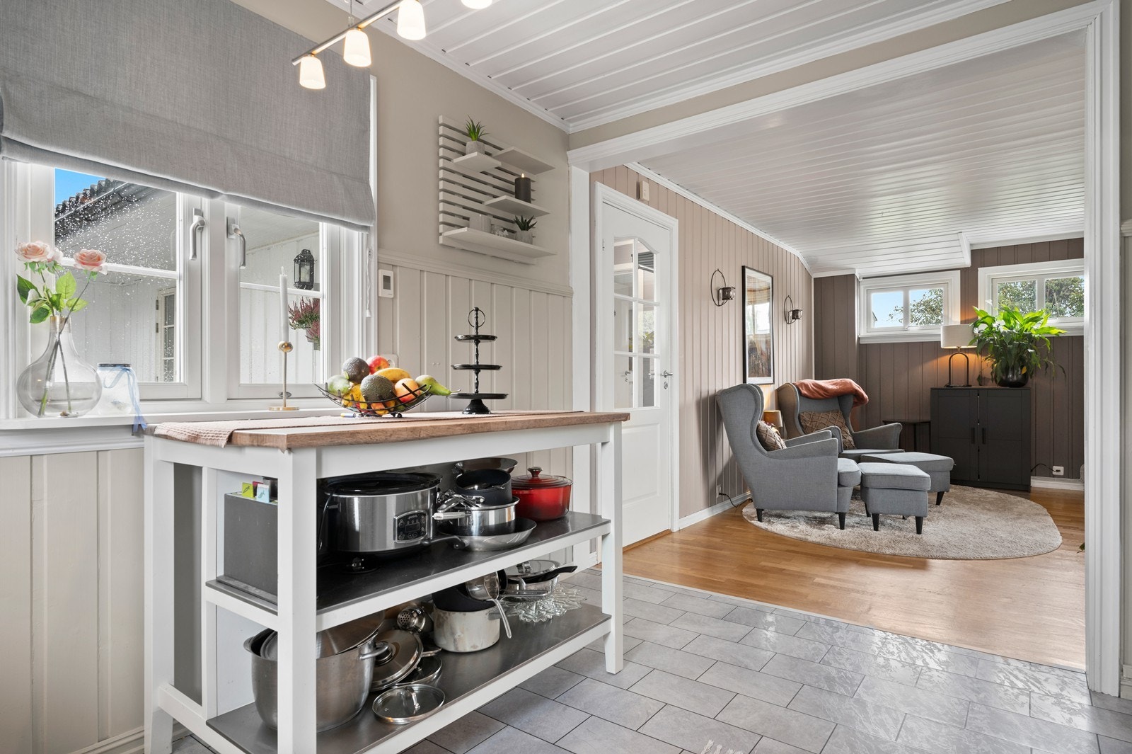 Rommet gir rom for ulike innredningsløsninger. Galleribilde