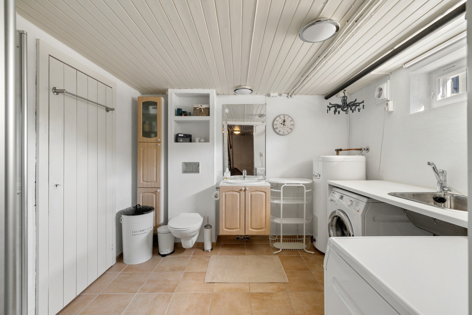 Vaskerom i kjeller er oppgradert i senere tid. Galleribilde