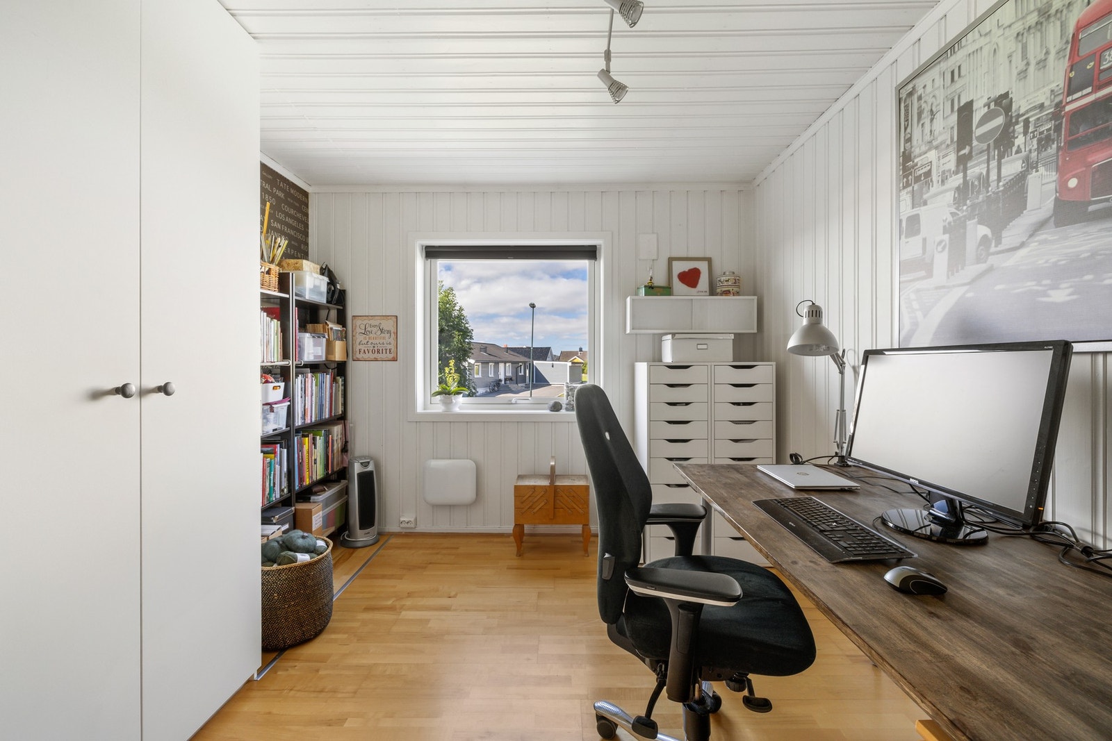 Det tredje soverommet er i dag innredet som kontor/hobbyrom. Galleribilde