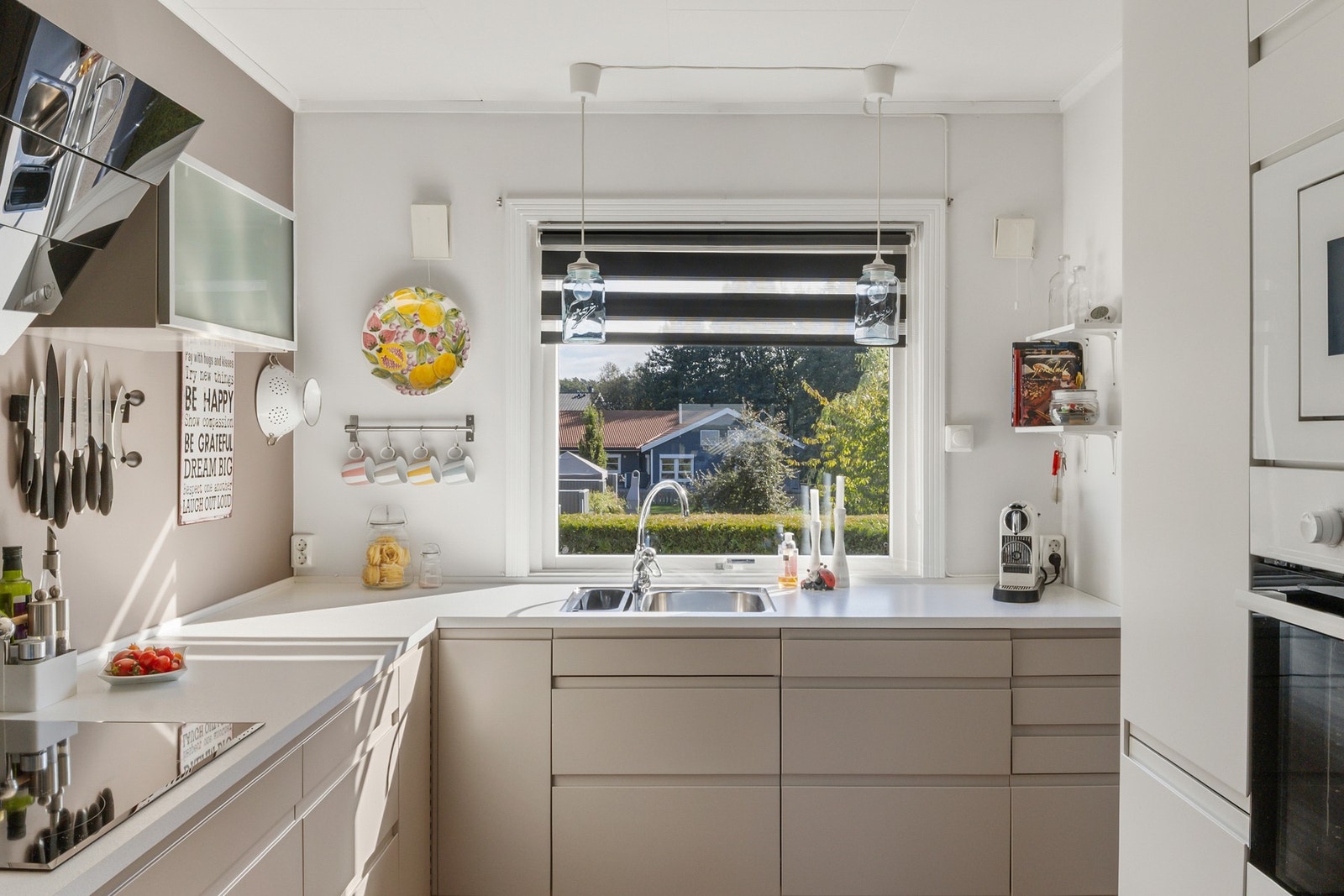 Velkommen til Nordlysveien 6c presentert av PrivatMegleren v/ Bettina Ranheim Grønseth Galleribilde