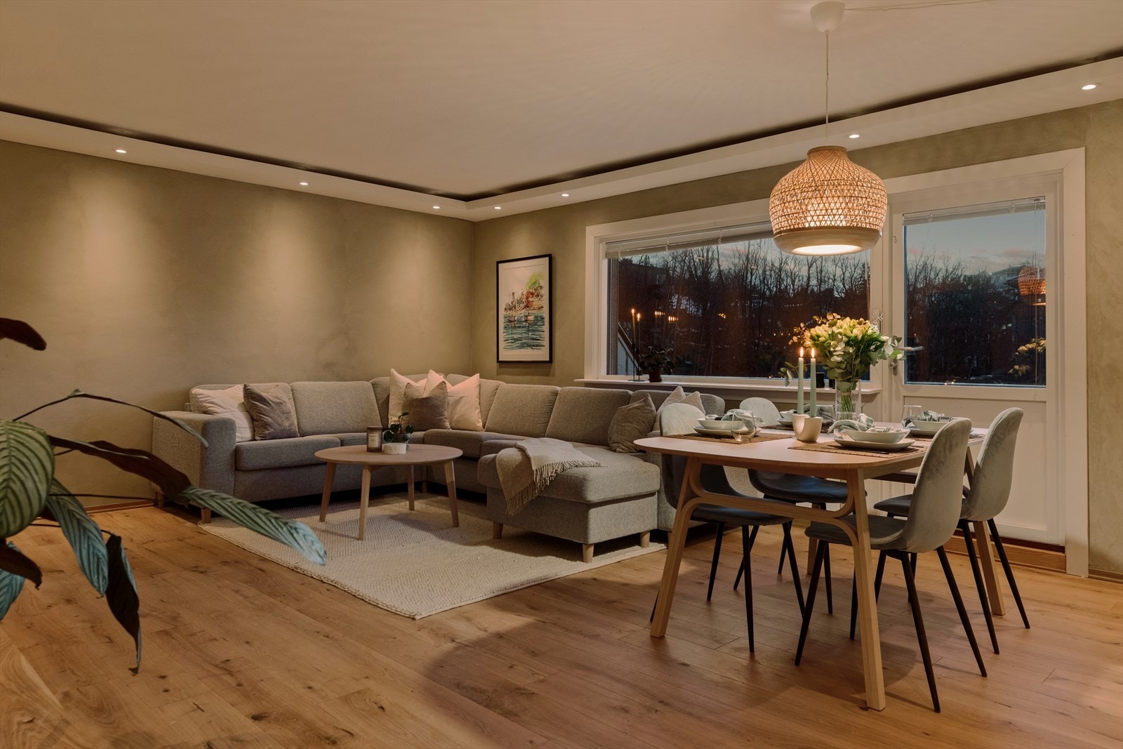 Jørgen Michaelsen v/ DNB Eiendom ønsker deg velkommen til Havstein og toppetasjen i Stabells Veg 5B! Galleribilde