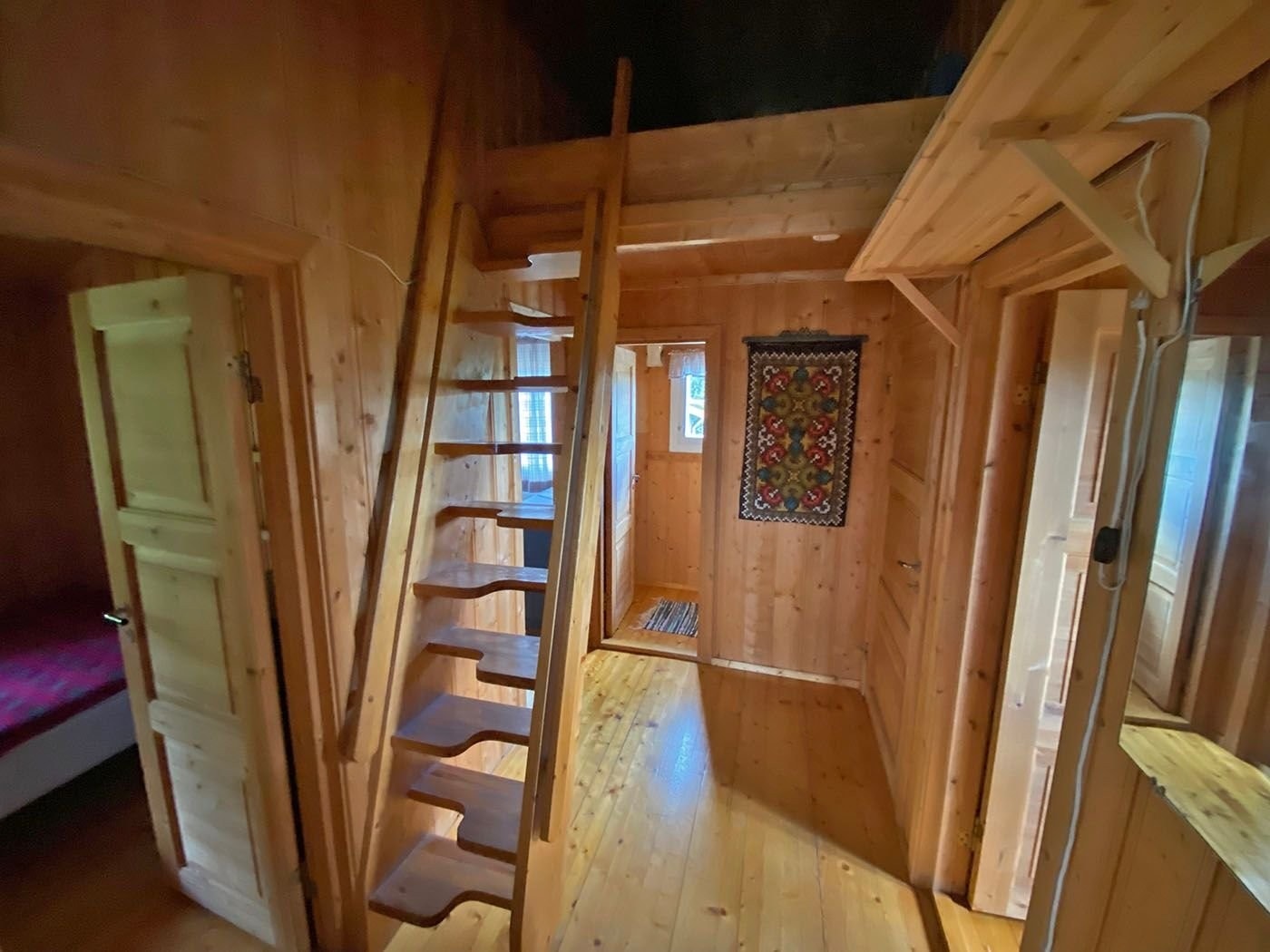 Trapp til hemsen i gangen Galleribilde