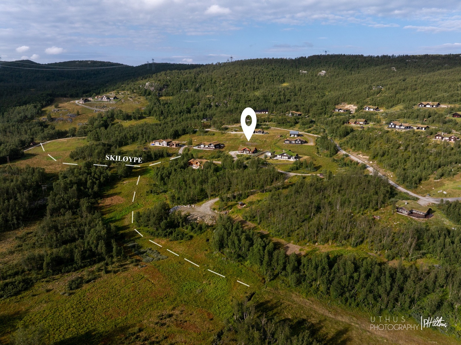 Skiløypen slynger seg få meter fra eiendommen. Flotte preparerte løyper hele vinteren gjennom! Galleribilde