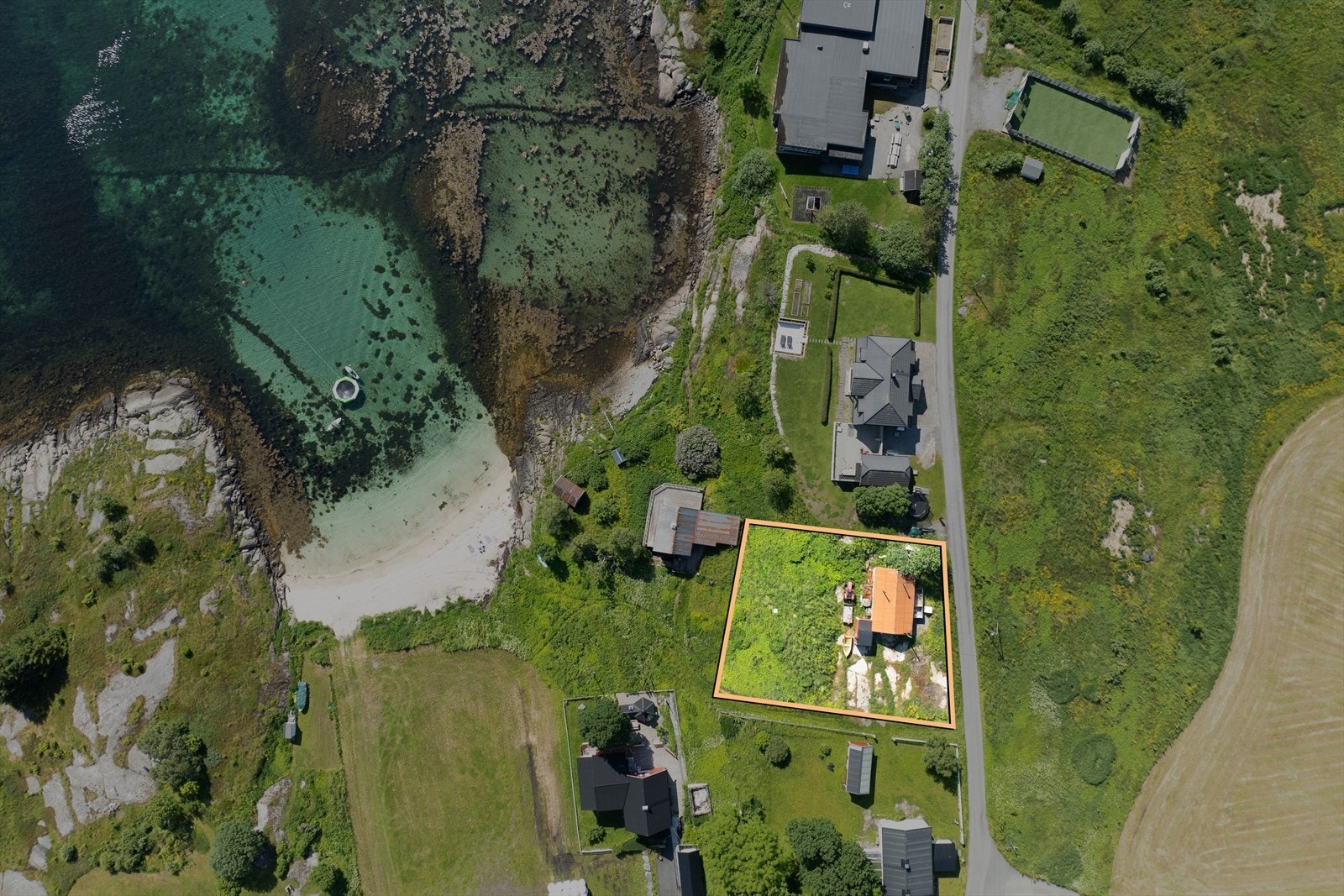 Illustrasjonsmerket i ettertid av et dronebilde. Galleribilde