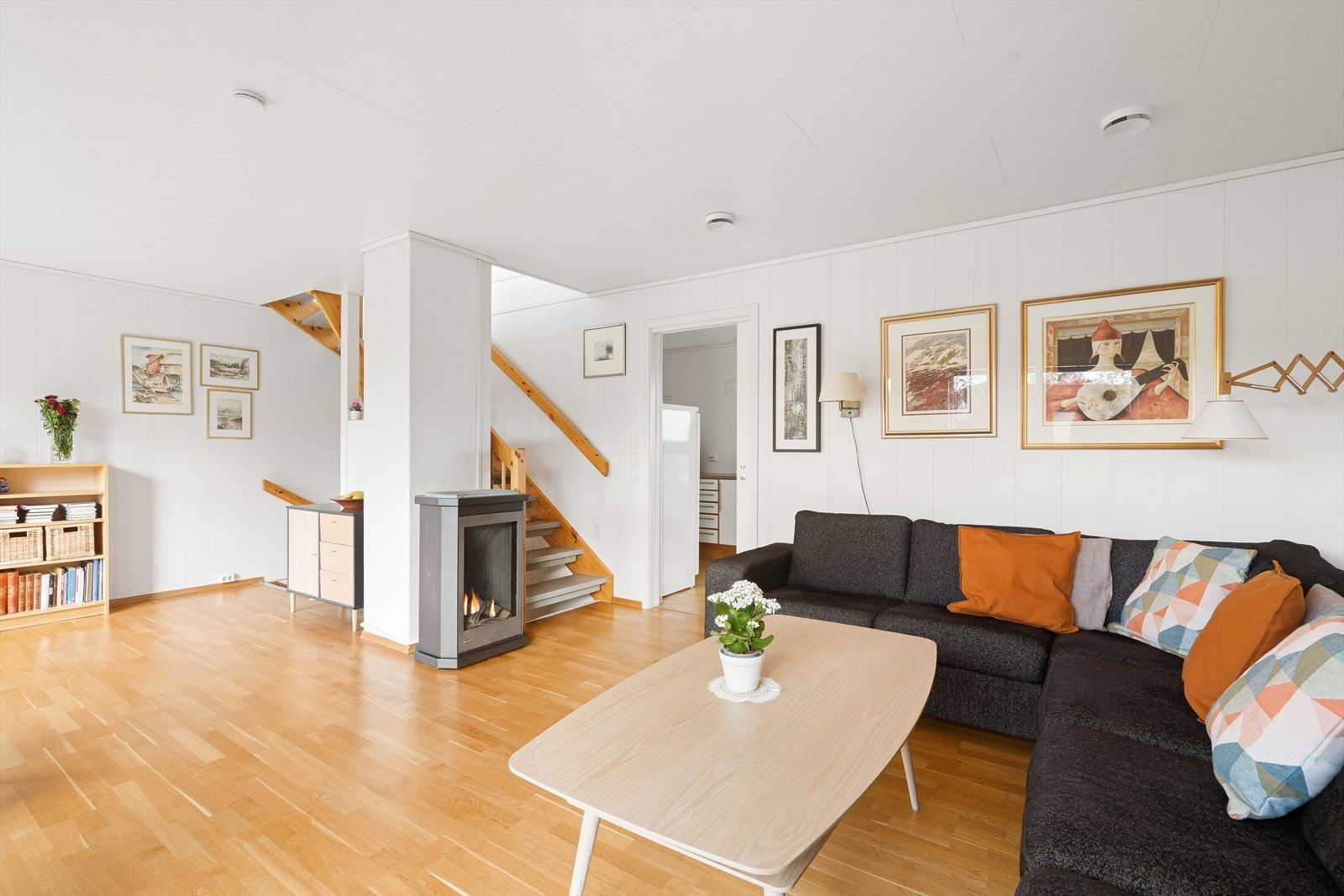 Gasspeis i stua Galleribilde